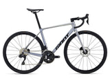 Giant TCR Advanced 1-PC road bike 2026 with tubeless WheelSystem, sleek frame, drop handlebars, and high-performance design.