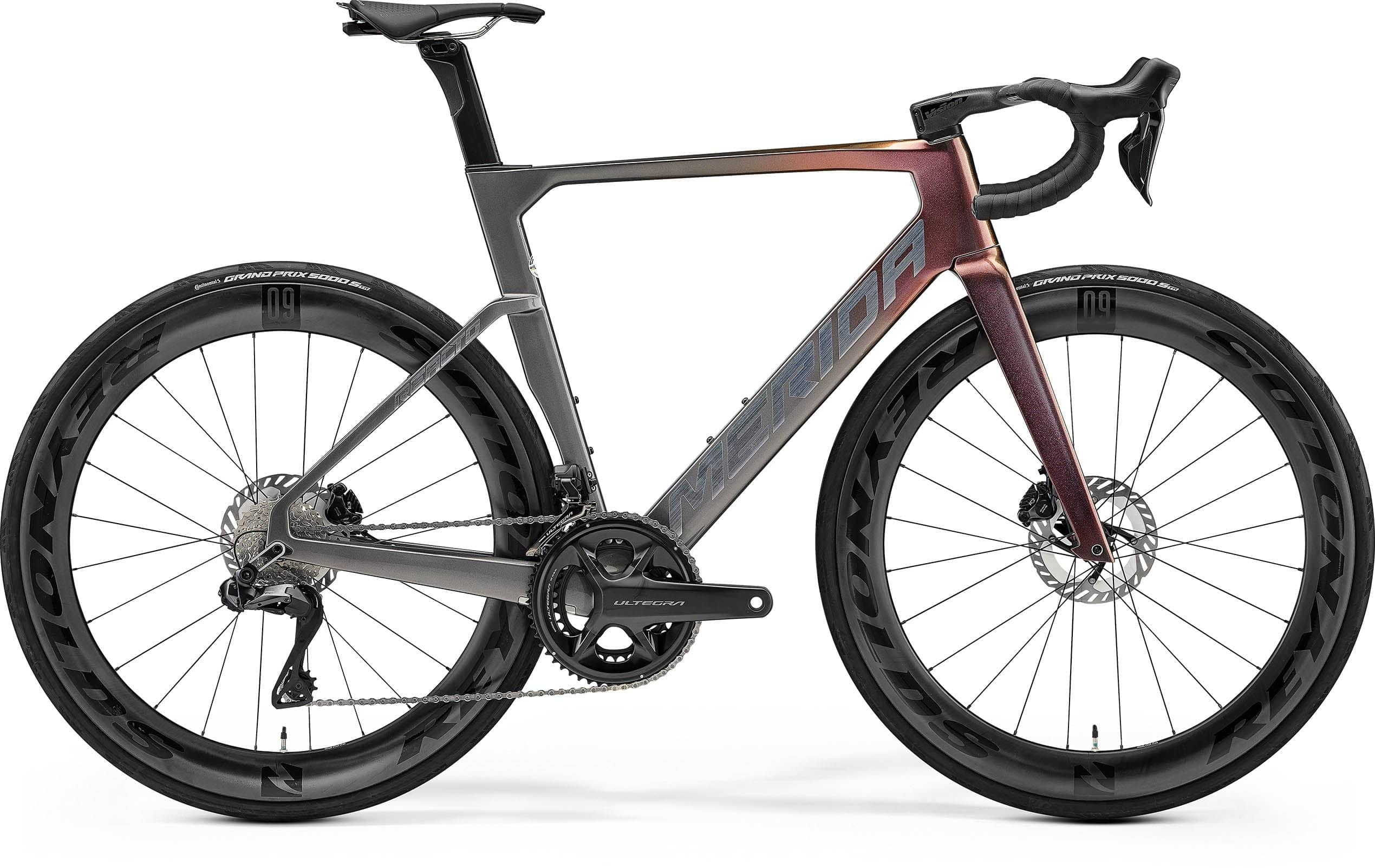 Merida Reacto 8000 MY26 road bike featuring Shimano Ultegra Di2 electronic groupset and hydraulic disc brakes.