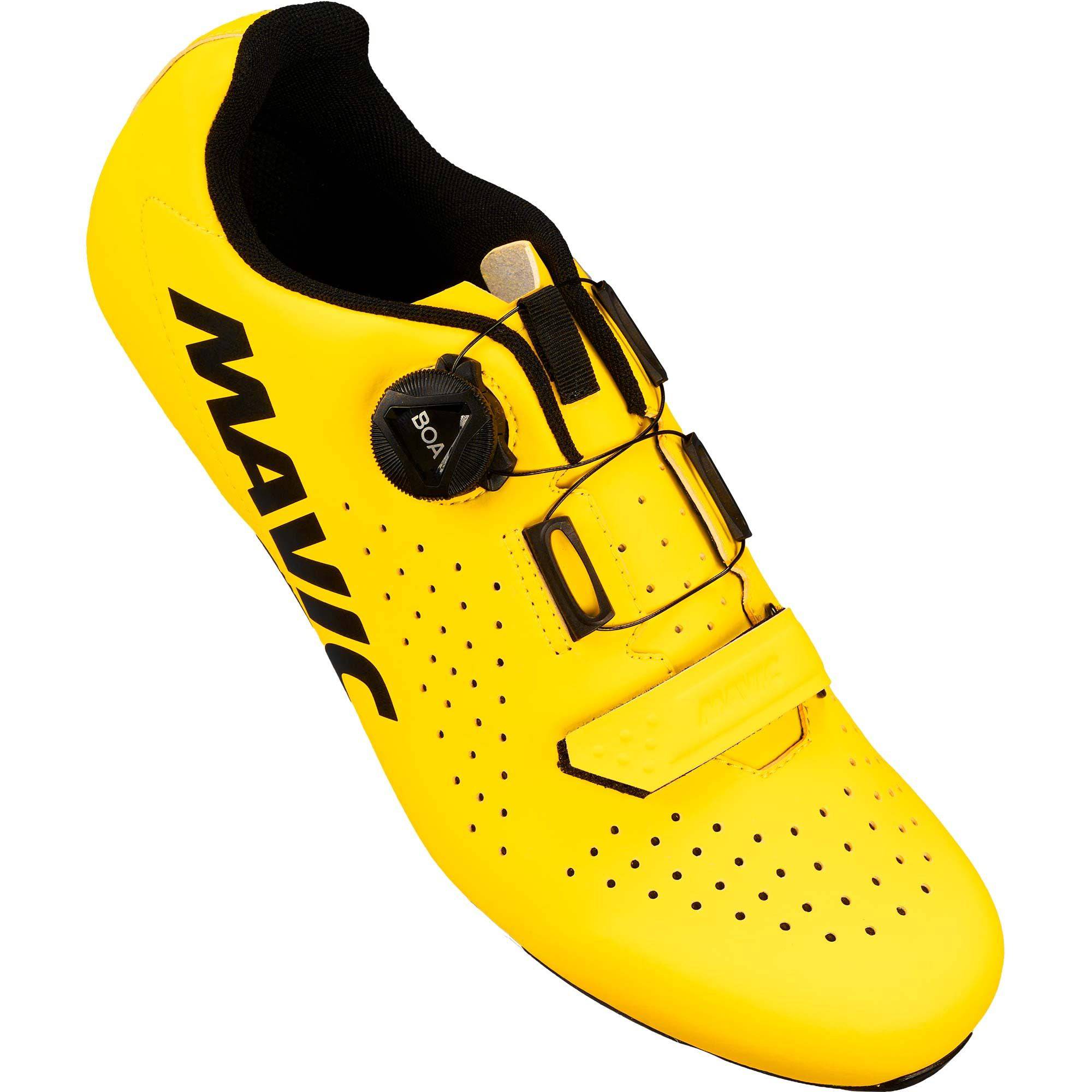 Unisex Mavic Crossmax Boa MTB shoes with black and gray design, featuring Boa dial closure for mountain biking.