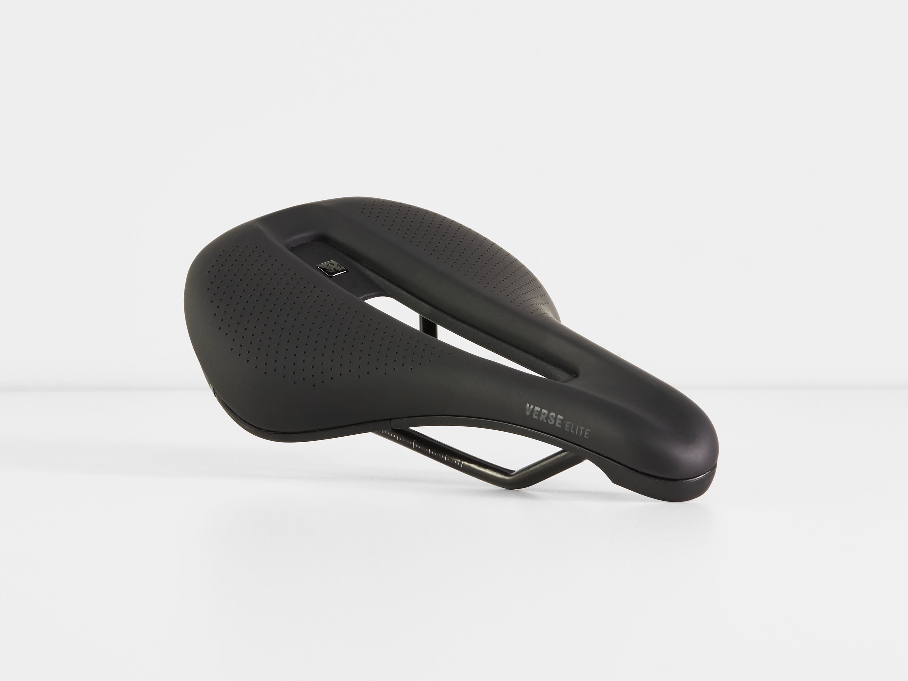 Bontrager Verse Short Elite saddle with Wing Flex design and Blendr mounts, ideal for high-performance cycling.