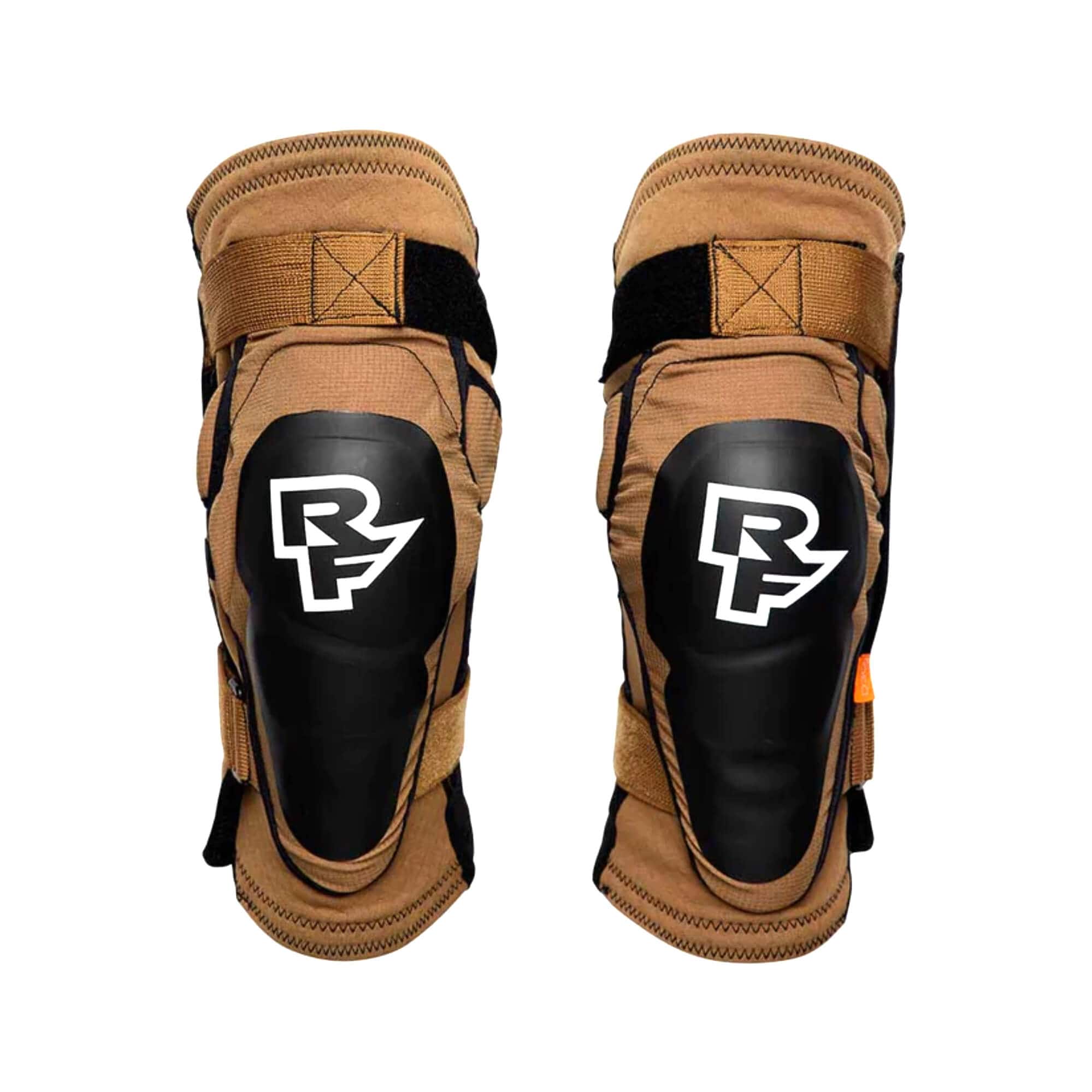 Race Face Roam Knee Guard 2021 with D30 impact protection for mountain biking, showing padded knee support and adjustable straps.