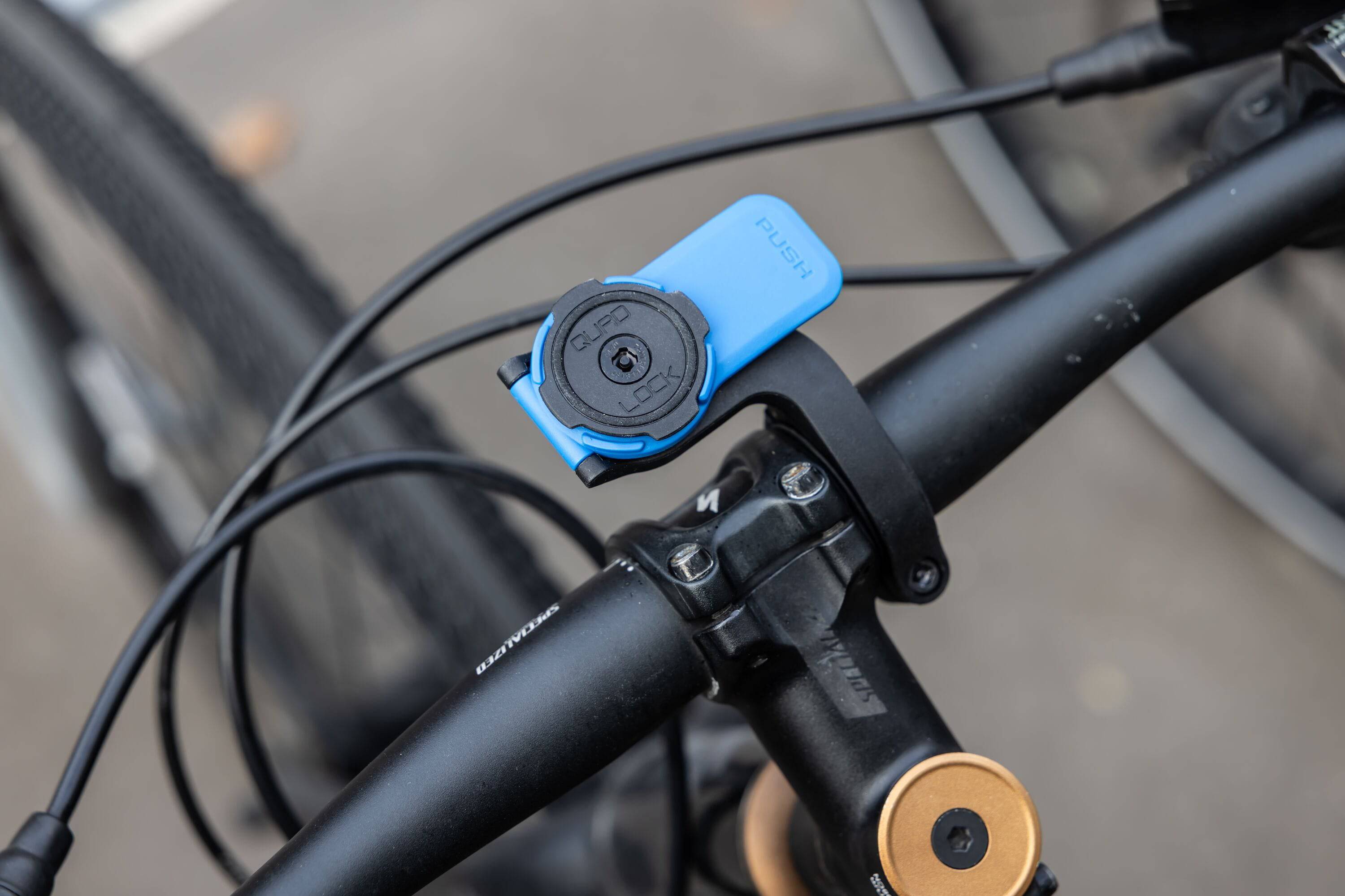 Quad Lock anti-theft screws kit with tamper-resistant tool, designed for secure mounts and accessories.
