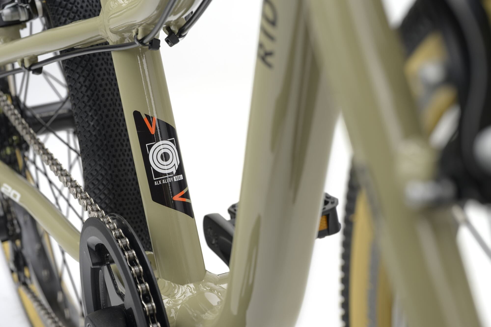 Ridgeback Dimension 20 kids bike with 7-speed Shimano gears, sandy frame detail, designed for children aged 5 and above.