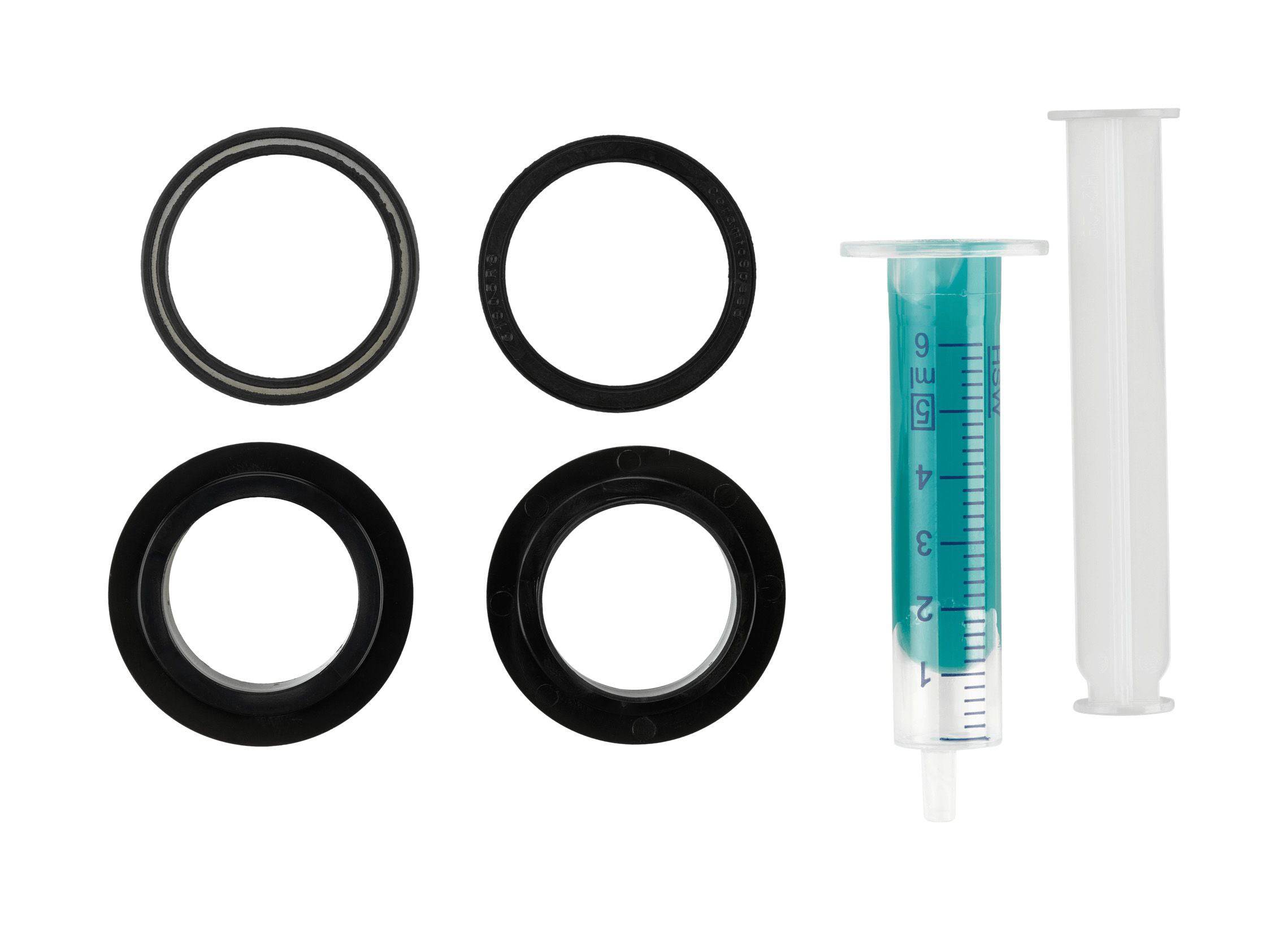 CeramicSpeed BB30 service kit for Shimano 24mm spindle cranksets, includes components for maintenance and installation.