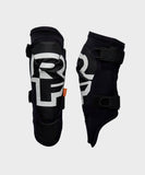 Race Face Sendy 2022 Kids Downhill Knee Guard with D3O protection, featuring durable padding and adjustable straps for safety.
