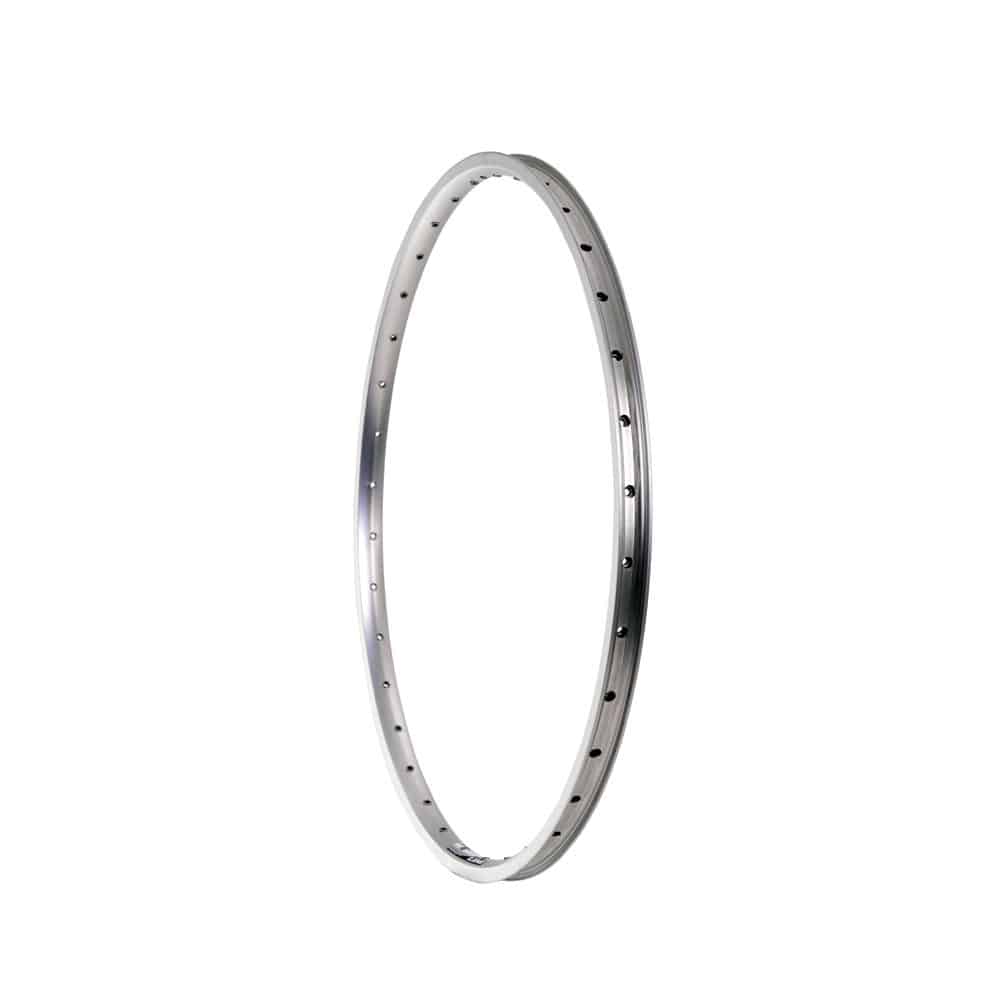 Halo White Line Classic 26-inch MTB rims with stainless steel eyelets, available in 32H and 36H options, for mountain biking.