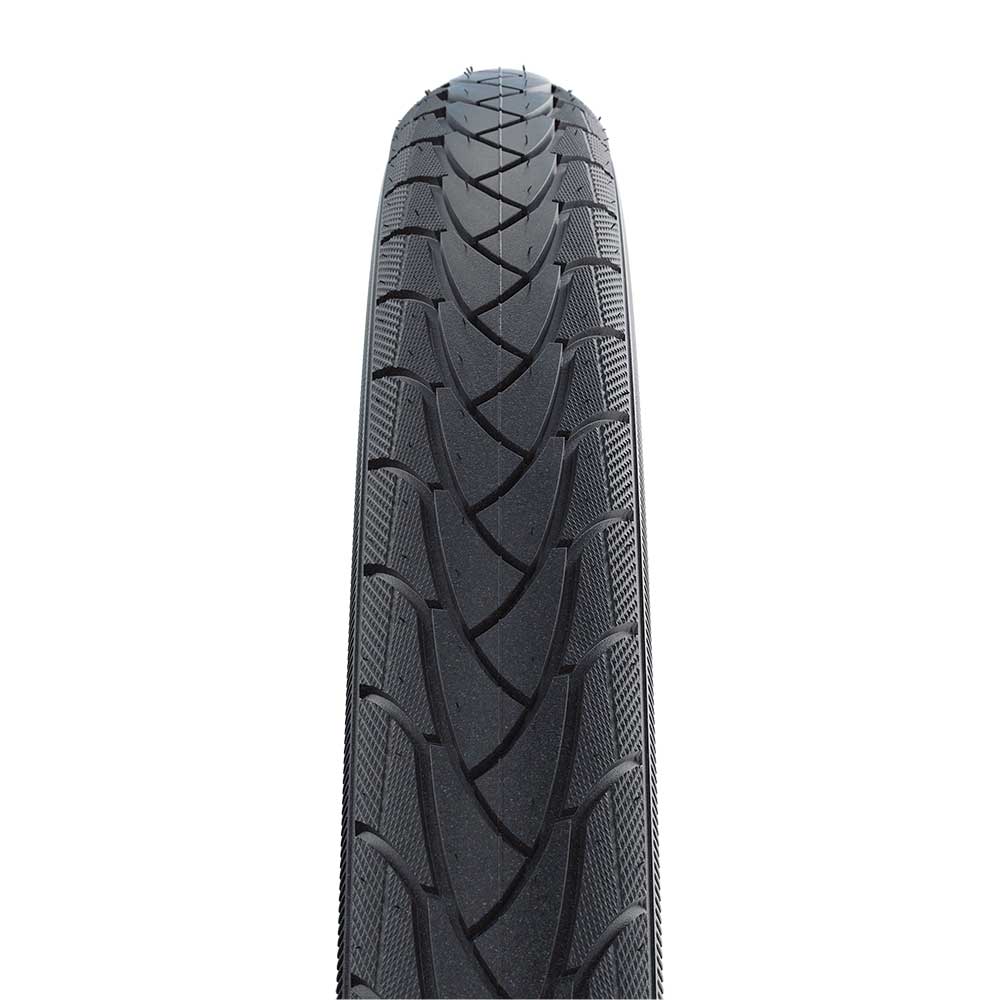 Schwalbe Marathon Plus Evo SmartGuard puncture-resistant e-bike tyre showcasing tread pattern and sidewall design.