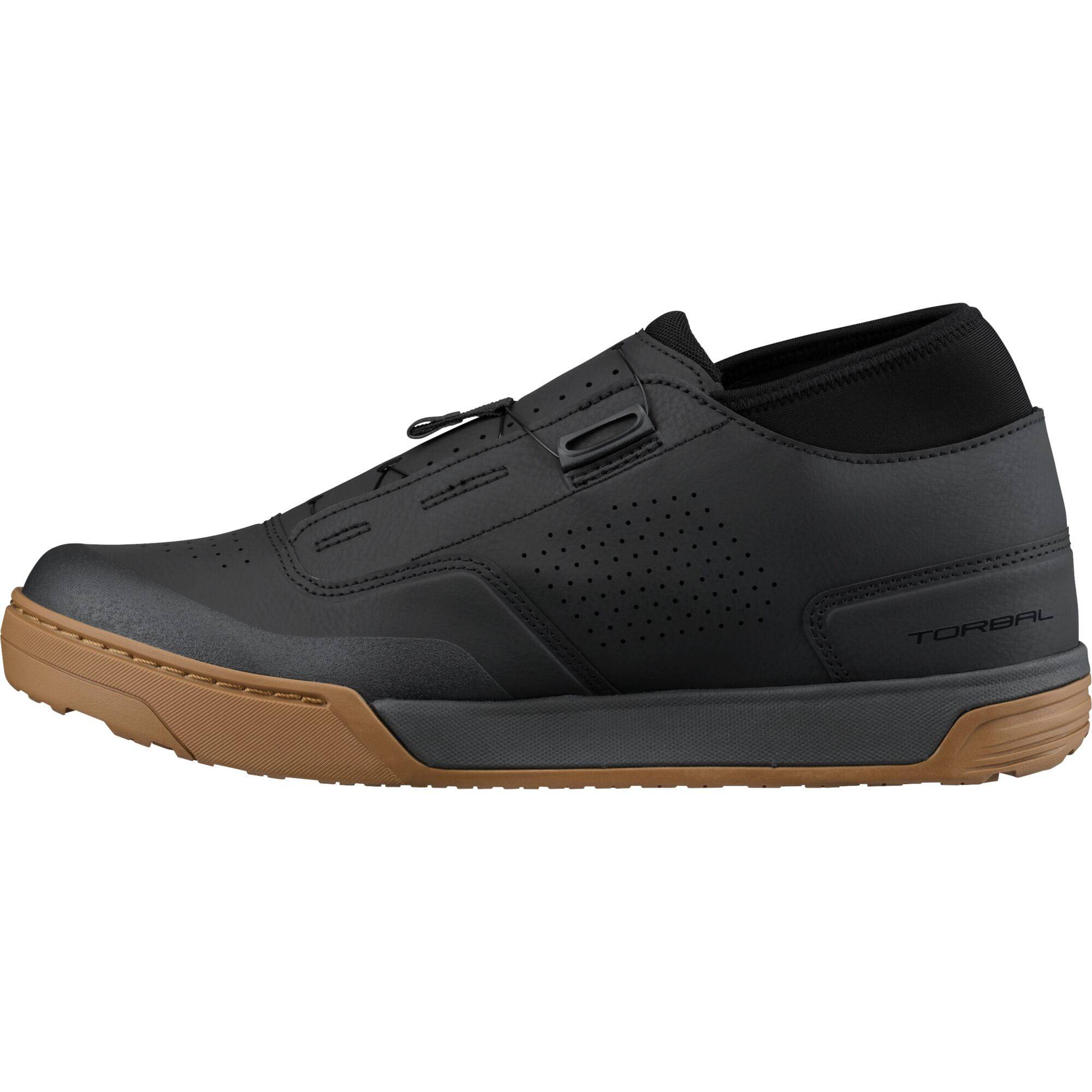 Shimano GF8 gravel riding shoes with BOA Fit System and SPD compatibility, showing the black and gray shoes with secure lacing