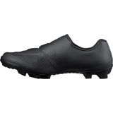 Shimano XC5W women's MTB shoes with BOA Fit System for off-road cycling, featuring secure closure and breathable design.
