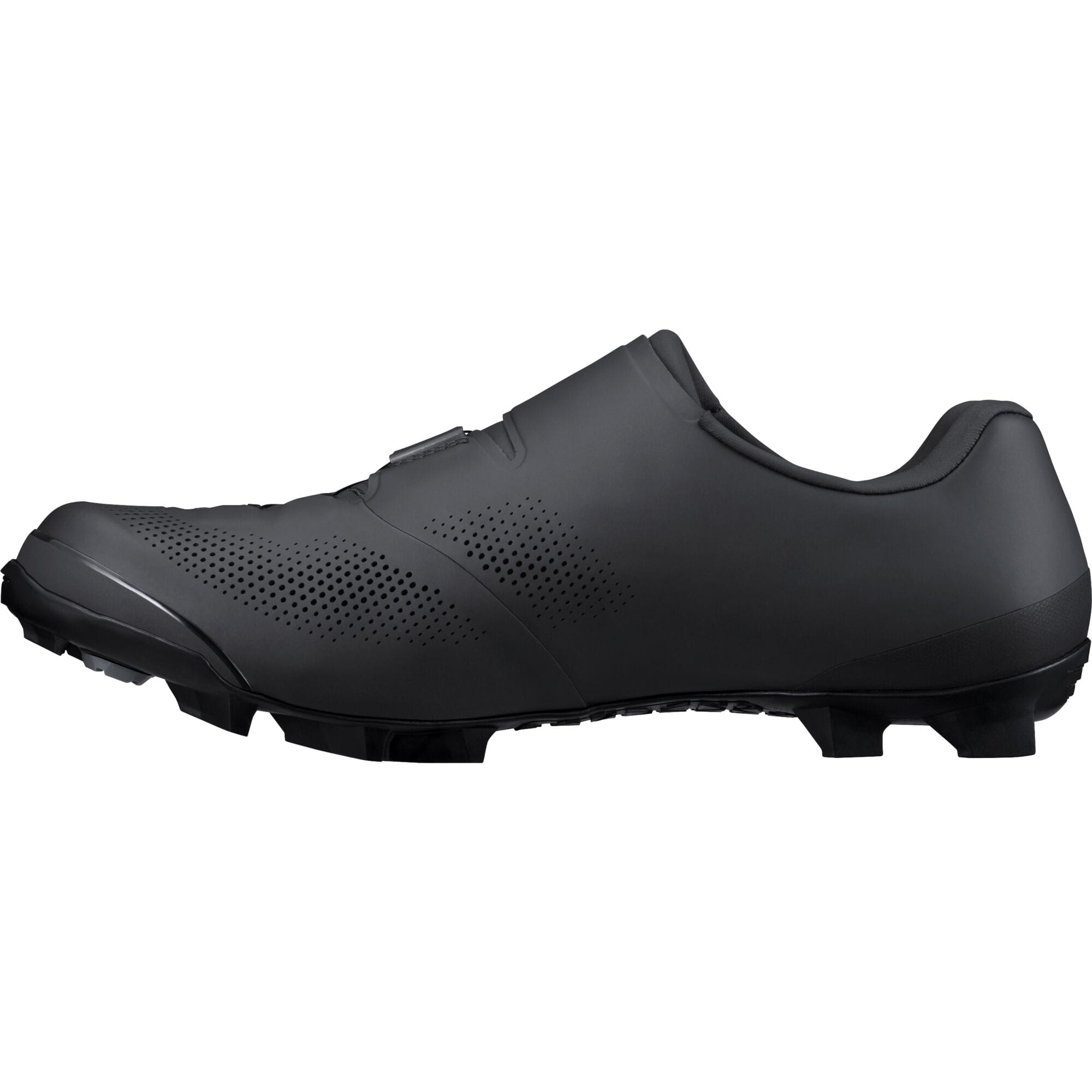 Shimano XC7 mountain bike shoes with BOA Fit System and SPD compatibility, showing black shoes with branding and closure system.