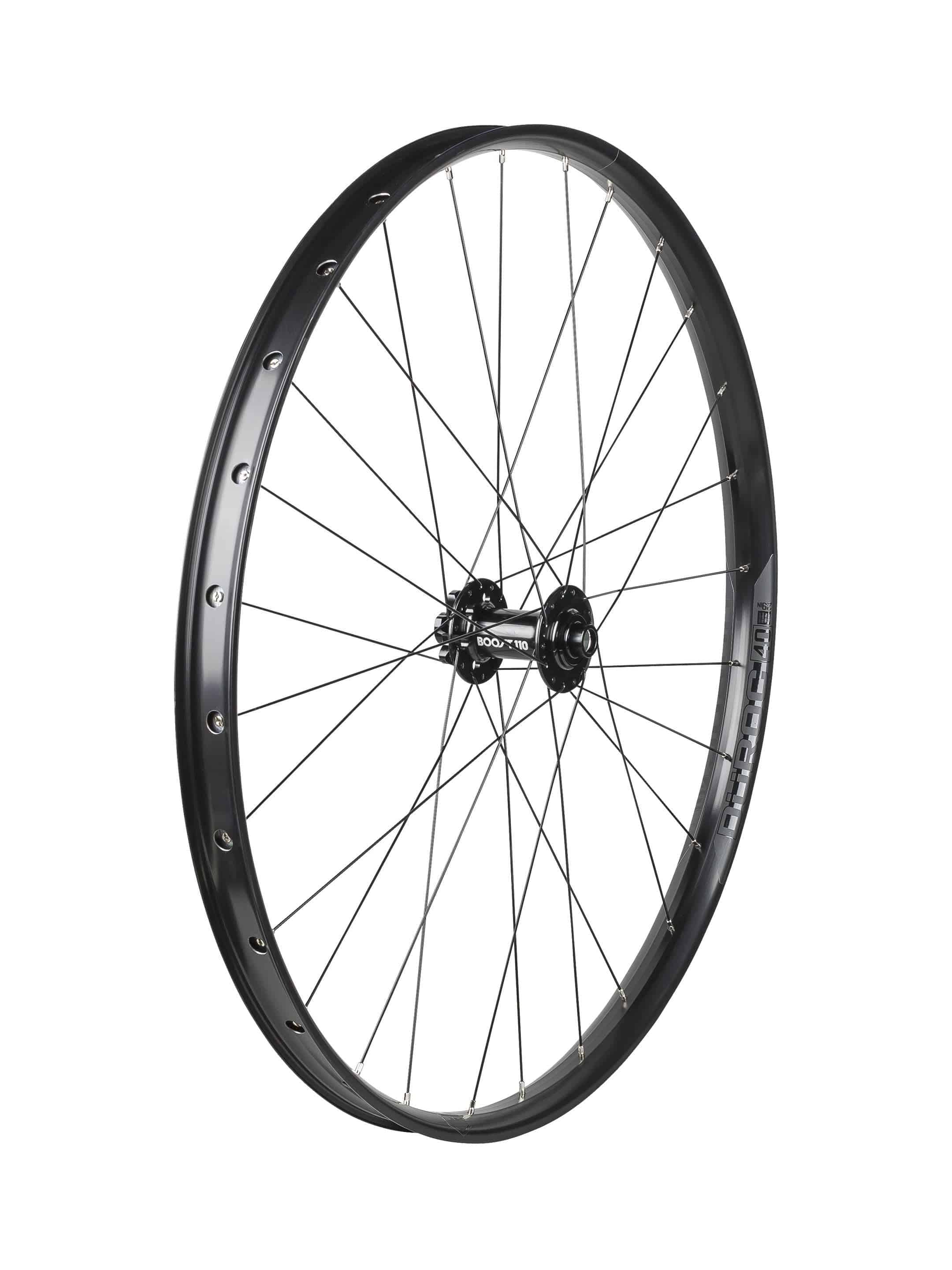 Trek Duroc 40 Boost 29 MTB wheelset with 6-bolt disc brake mount and SRAM XD hub, featuring sturdy alloy rims and spokes.