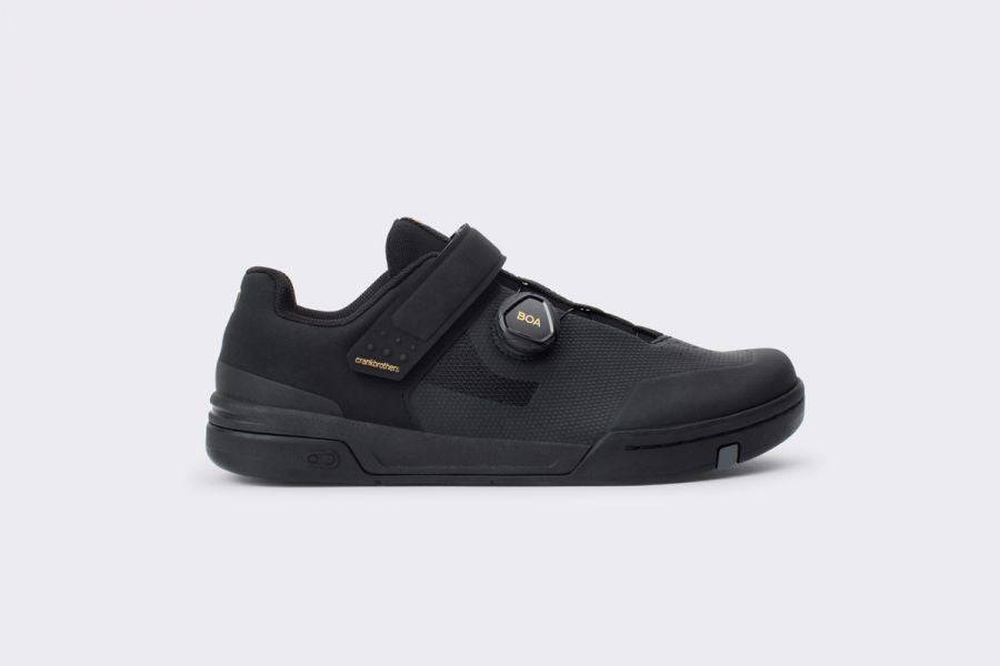 Crank Brothers Stamp BOA MTB shoes for men and women with trail grip, designed for mountain biking and off-road riding.