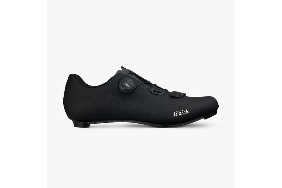 Fizik R5 Tempo Overcurve road cycling shoes with BOA IP1 dial and Velcro strap, shown from side view with sleek design.