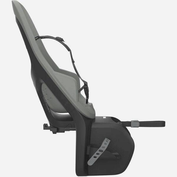Thule Yepp 2 Maxi child bike seat with HD rack mount and click-in system, shown on a bicycle, designed for safe child riding.
