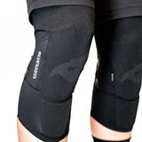 Bluegrass Aura Core Level 2 certified MTB knee pads in blue, designed for trail and enduro mountain biking protection.