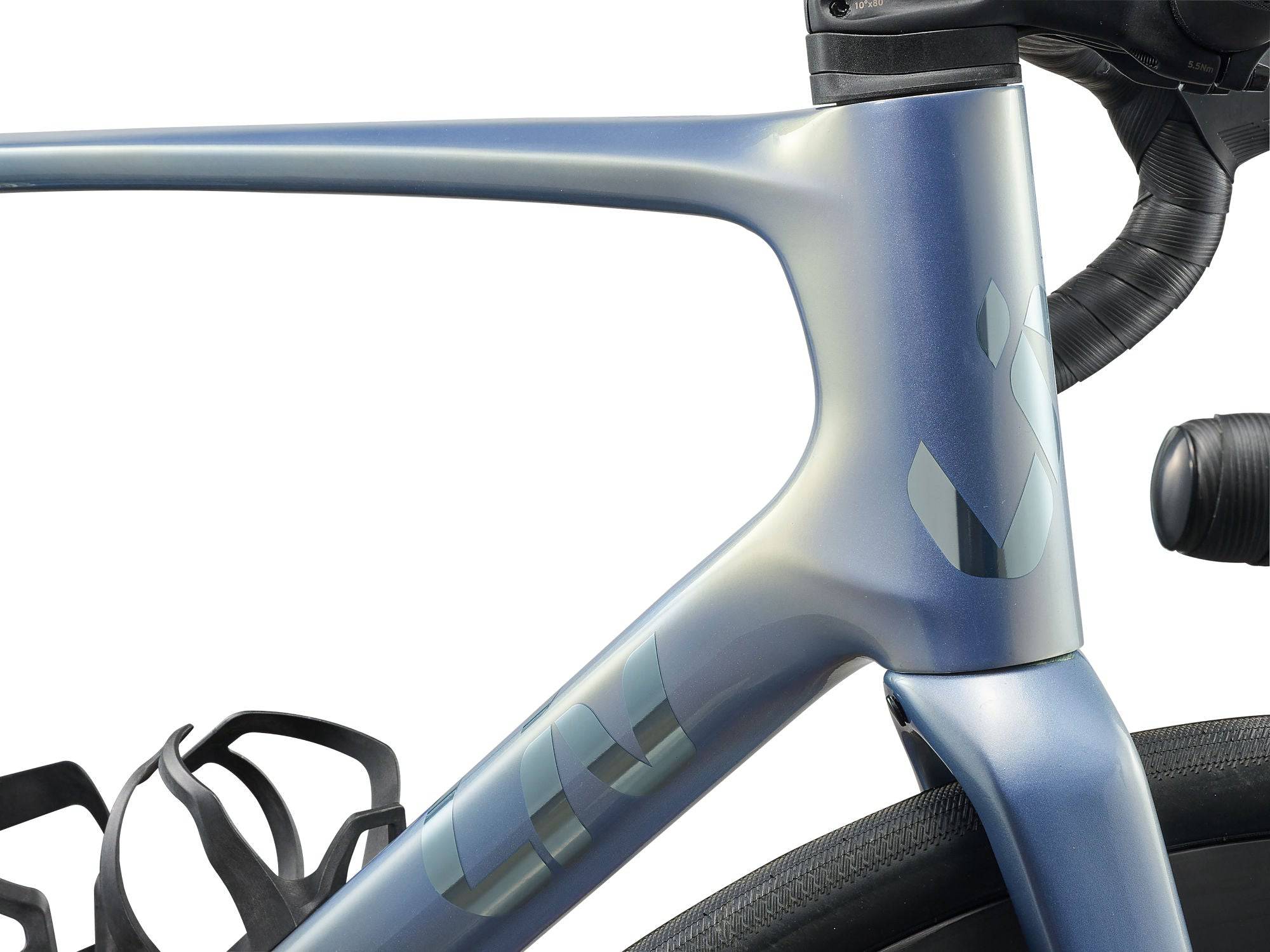 Liv Avail Advanced Pro 0 road bike 2026, lightweight endurance bike with sleek frame and advanced components, ready for long rides.