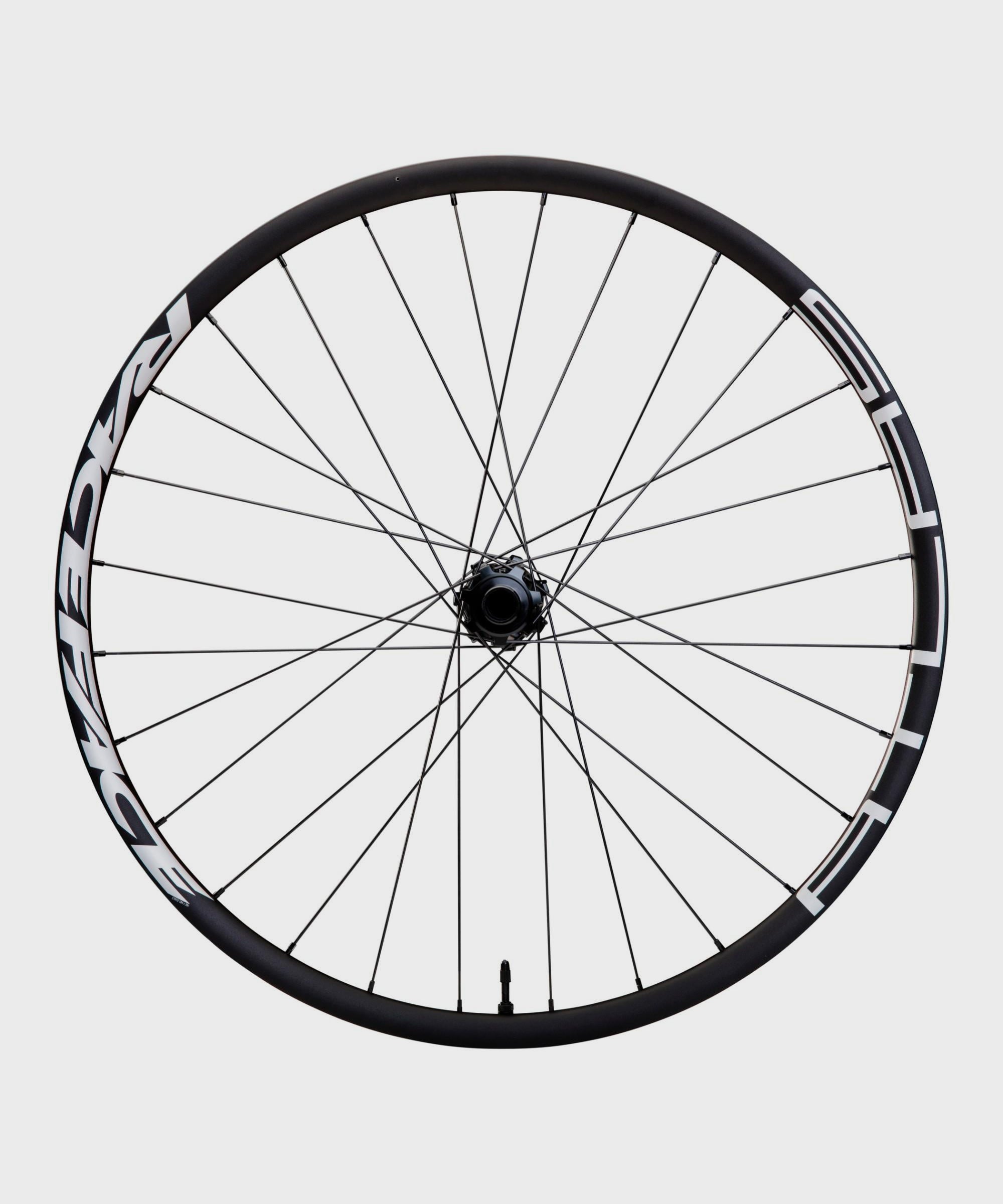 Race Face Atlas 30mm Wheel Front 30mm 27.5" 20x110mm