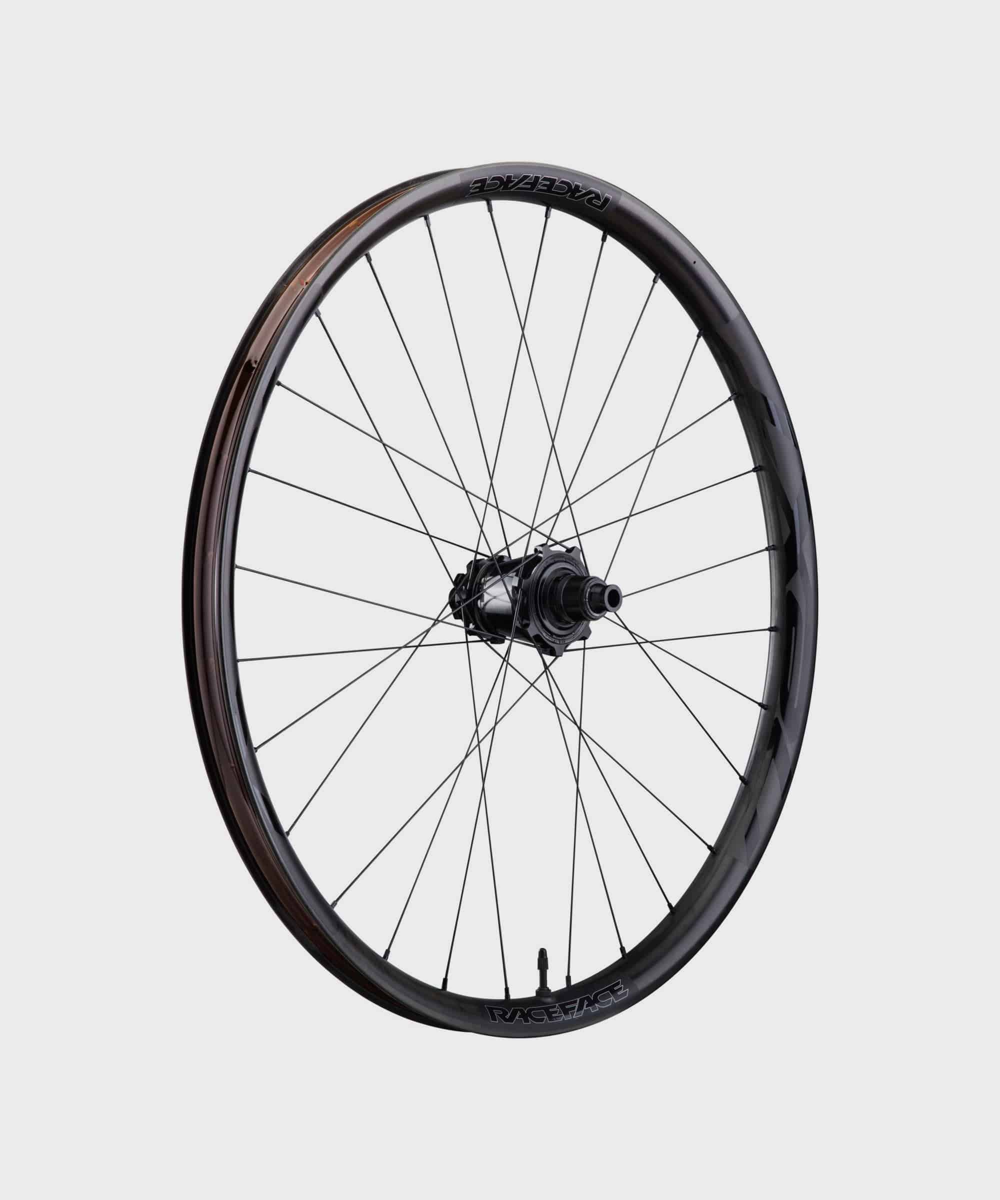 Race Face Next R 31mm Carbon MTB wheel with Boost hub, tubeless-ready for mountain biking.