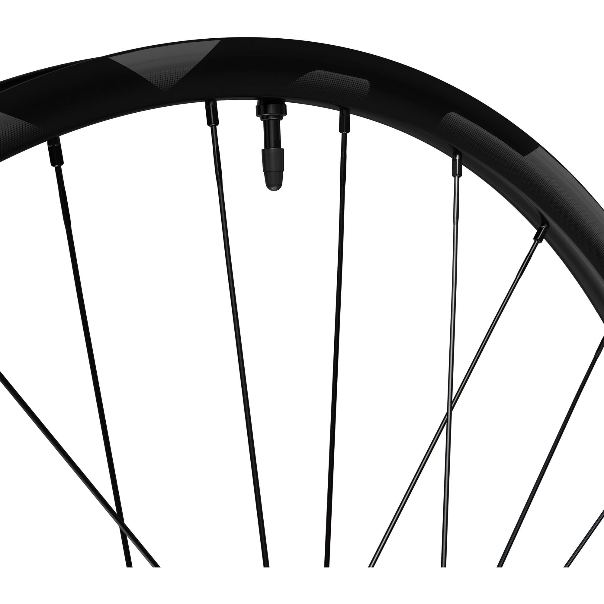 Shimano Deore XT M8200 29er rear wheel with 12-speed, 12x148mm hub and center lock disc brake for mountain biking.