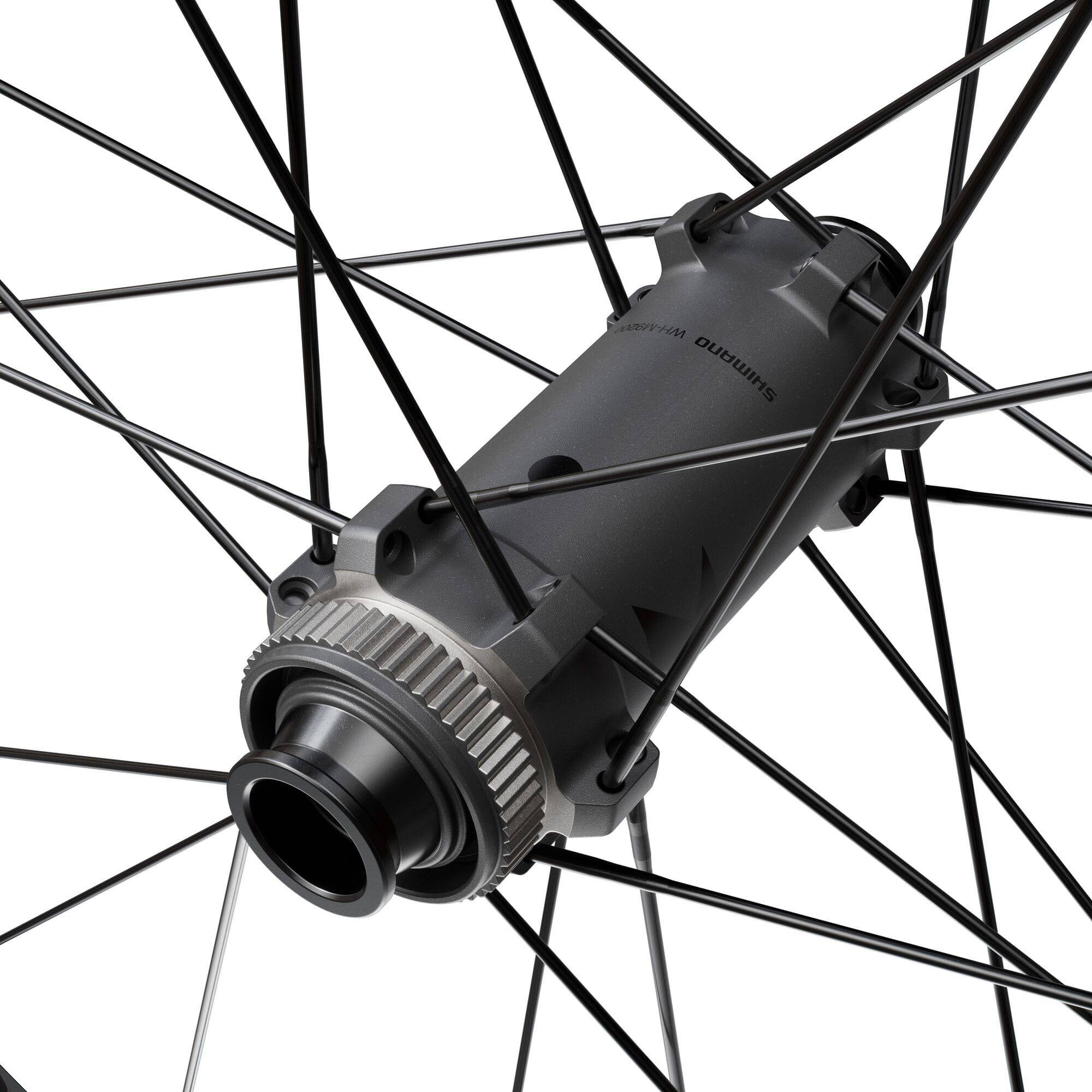 Shimano XTR M9200 29er front wheel with 15x110mm E-Thru hub and center lock disc mount, bike component for mountain biking.