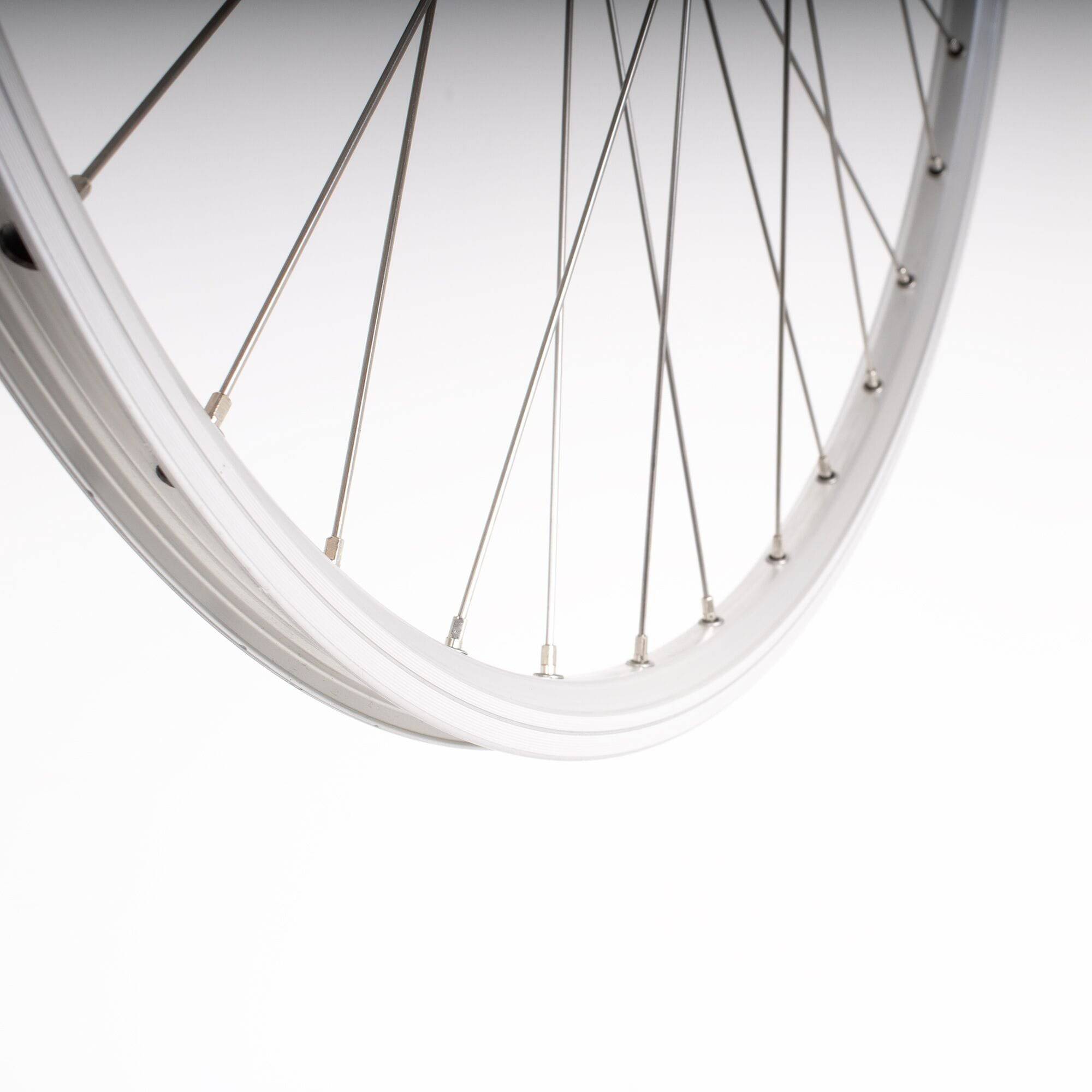 Silver M Part Wheels hybrid rear 700c wheel with solid axle and screw-on design for 6/7 speed bikes, shown from the side.