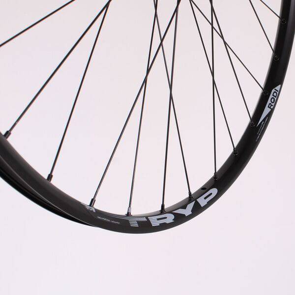 M Part Wheels M25 v2 29-inch MTB rear wheel with Shimano 11-speed, 142x12mm axle, TLR Rodi Tryp 25 rim for mountain bikes.