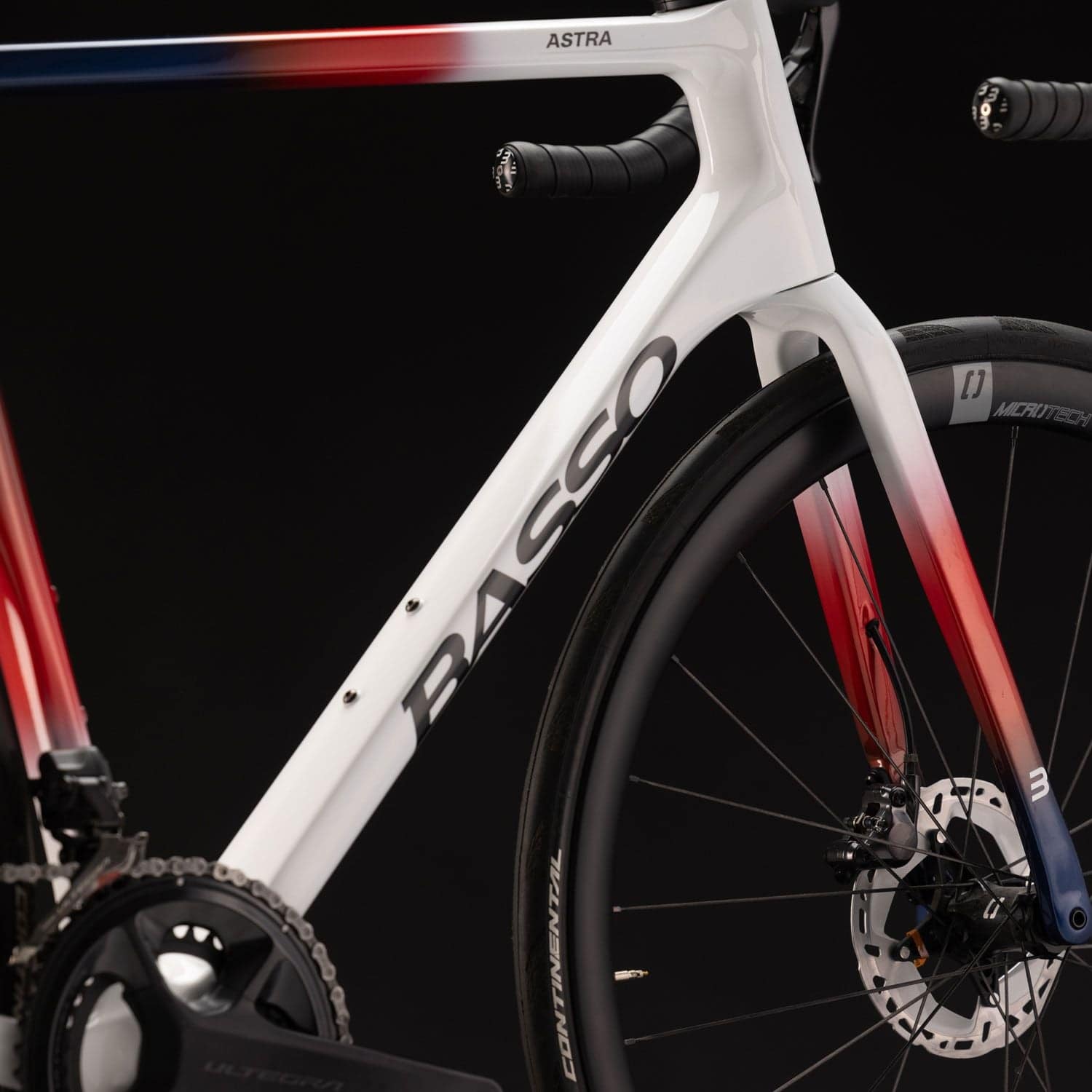 Basso Astra Disc Road Frameset in Chroma White, lightweight carbon frame, UCI approved, designed for high-performance cycling.