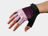 Trek Circuit Twin Gel unisex cycling gloves with gel foam padding, designed for comfort and grip during bike rides.