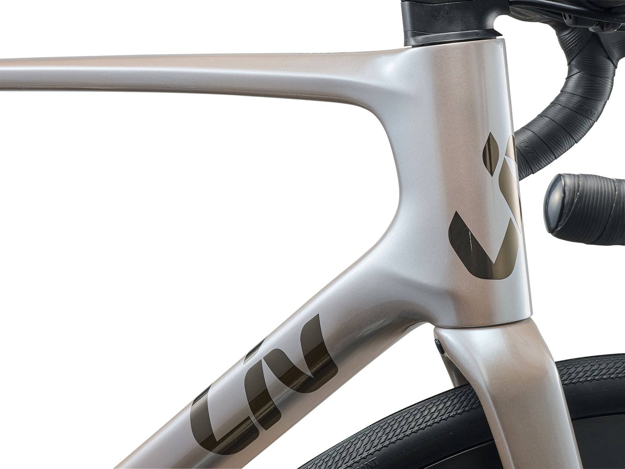 Liv Avail Advanced 0 women's road bike, lightweight and durable, shown with sleek frame and ergonomic design for comfortable riding.