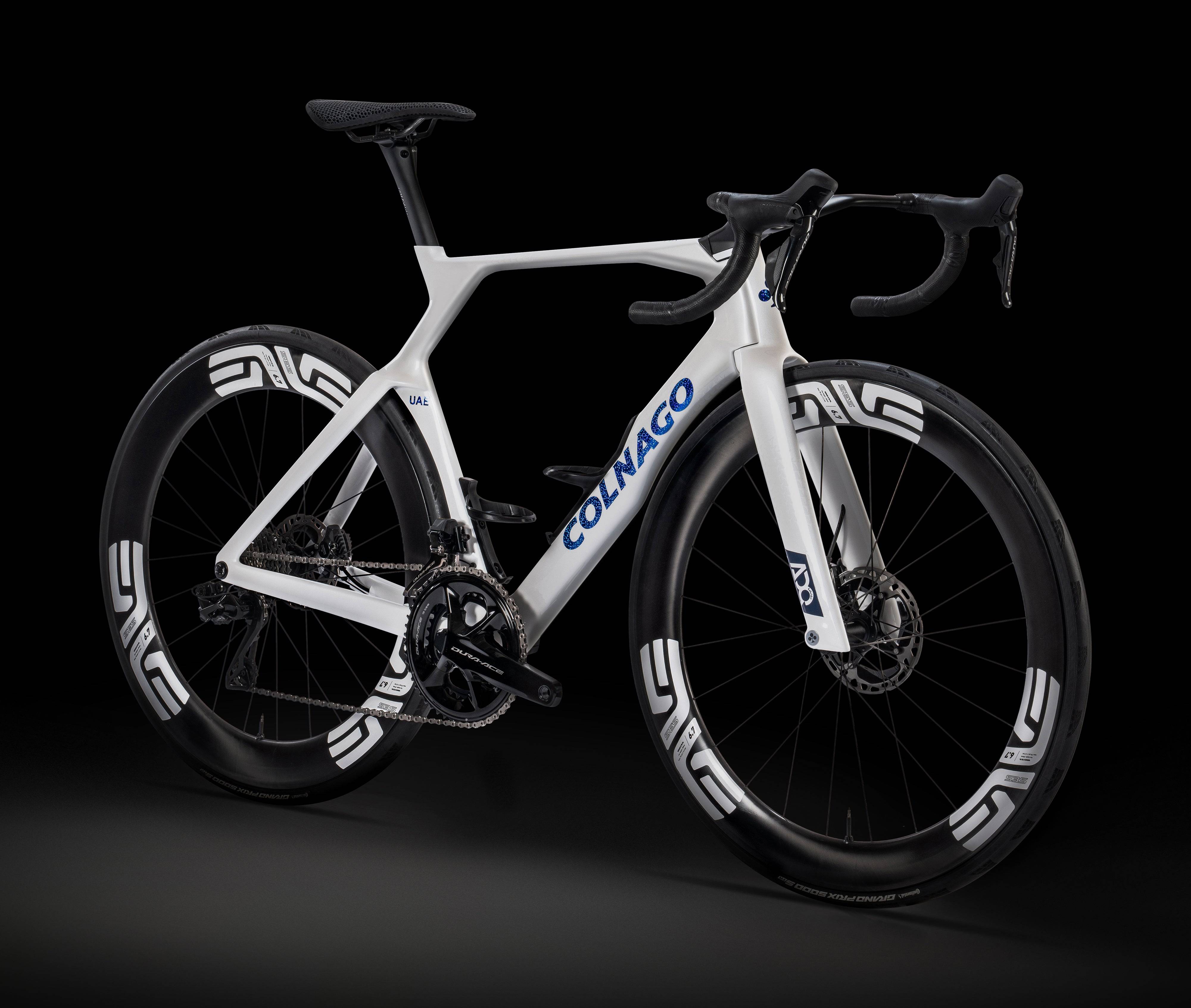 Colnago Y1Rs Disc 2025 carbon aero road frameset with integrated disc brakes, shown on a bike in a studio setting.