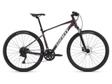 Giant Roam Disc 2 hybrid bike in unisex XL with disc brakes, suitable for urban commuting and light off-road riding.