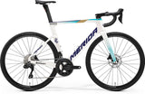 Merida Reacto 6000 2025 aero road bike with Shimano 105 Di2 electronic shifting and hydraulic disc brakes, shown from side view.