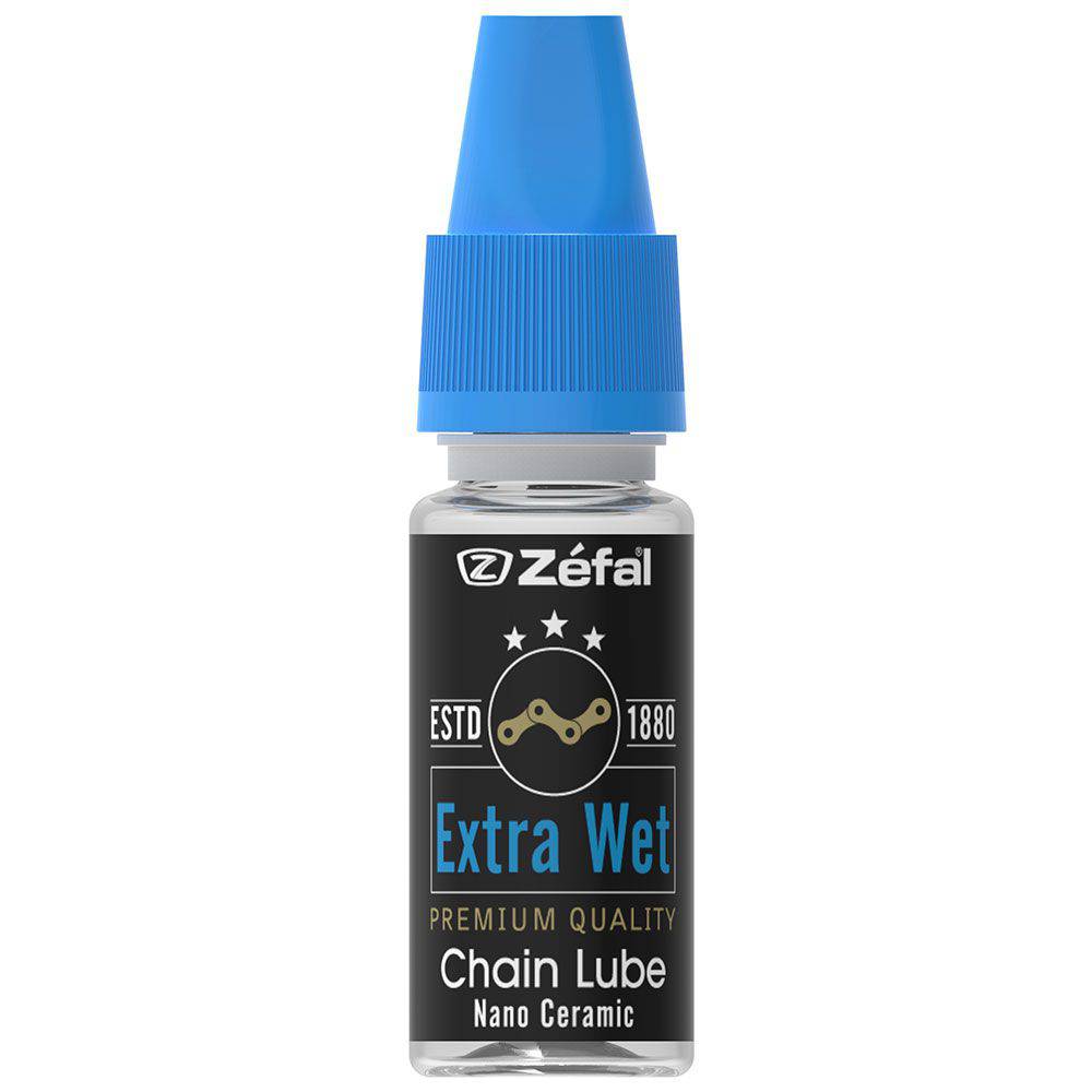 Zefal Extra Wet Lube ceramic bike chain lubricant bottle with application nozzle, designed for all weather cycling conditions