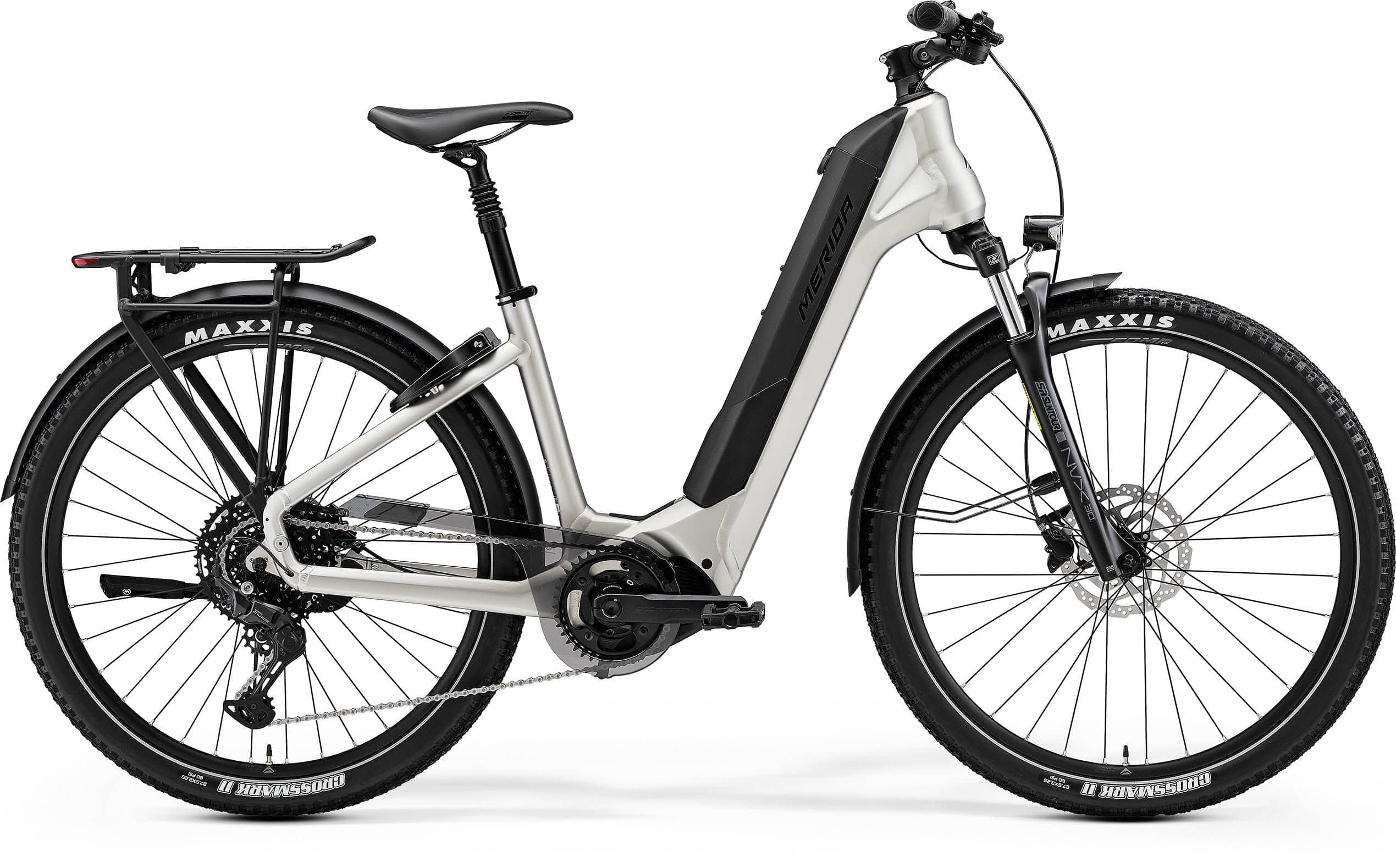 Merida eSpresso CC 575 EQ e-hybrid bike with Shimano STEPS motor, commuter accessories, and a sleek frame for urban riding.