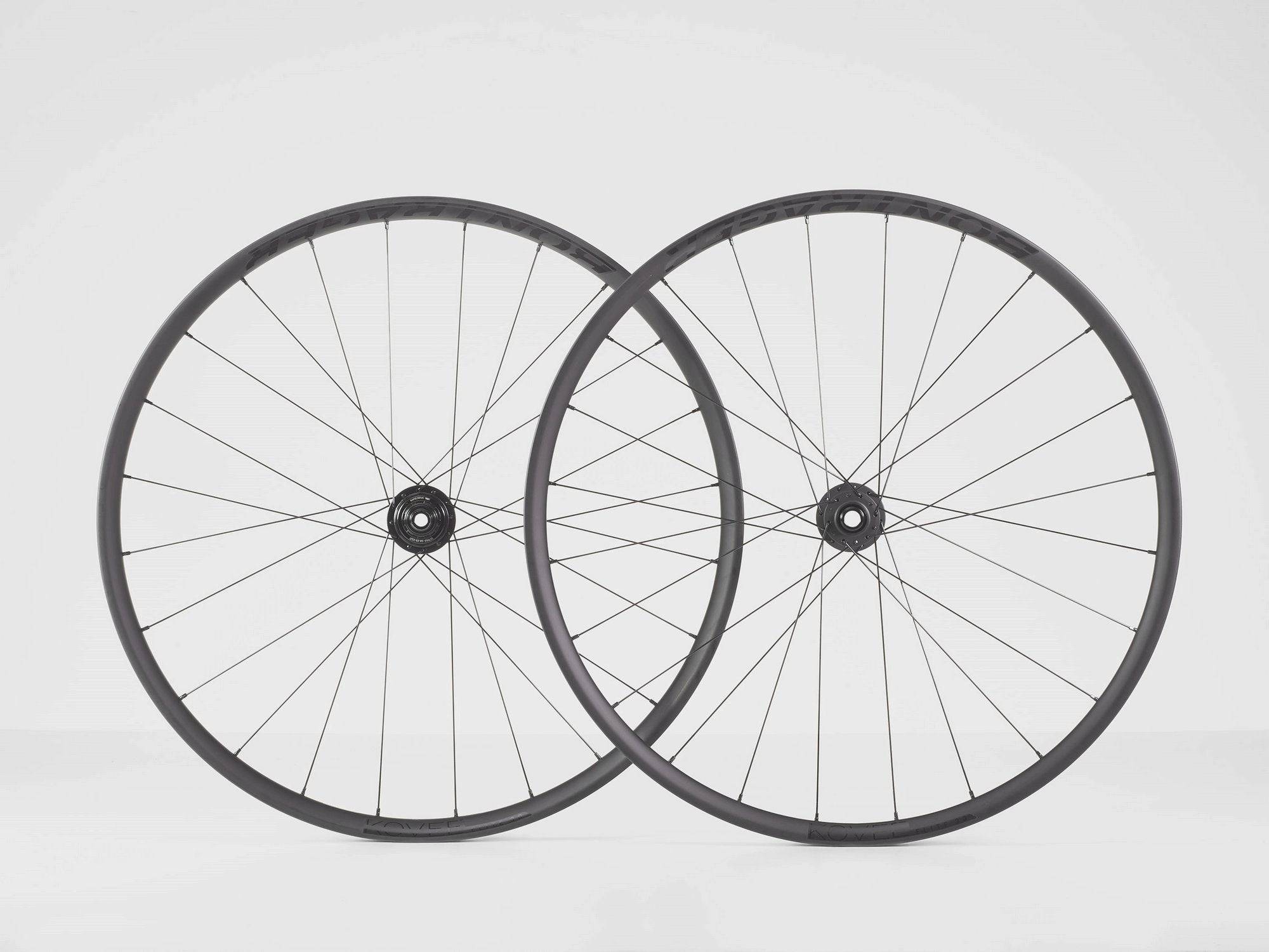 Bontrager Kovee Elite 30 TLR Boost 29 MTB wheel with carbon rim and tubeless-ready design, suitable for mountain biking.