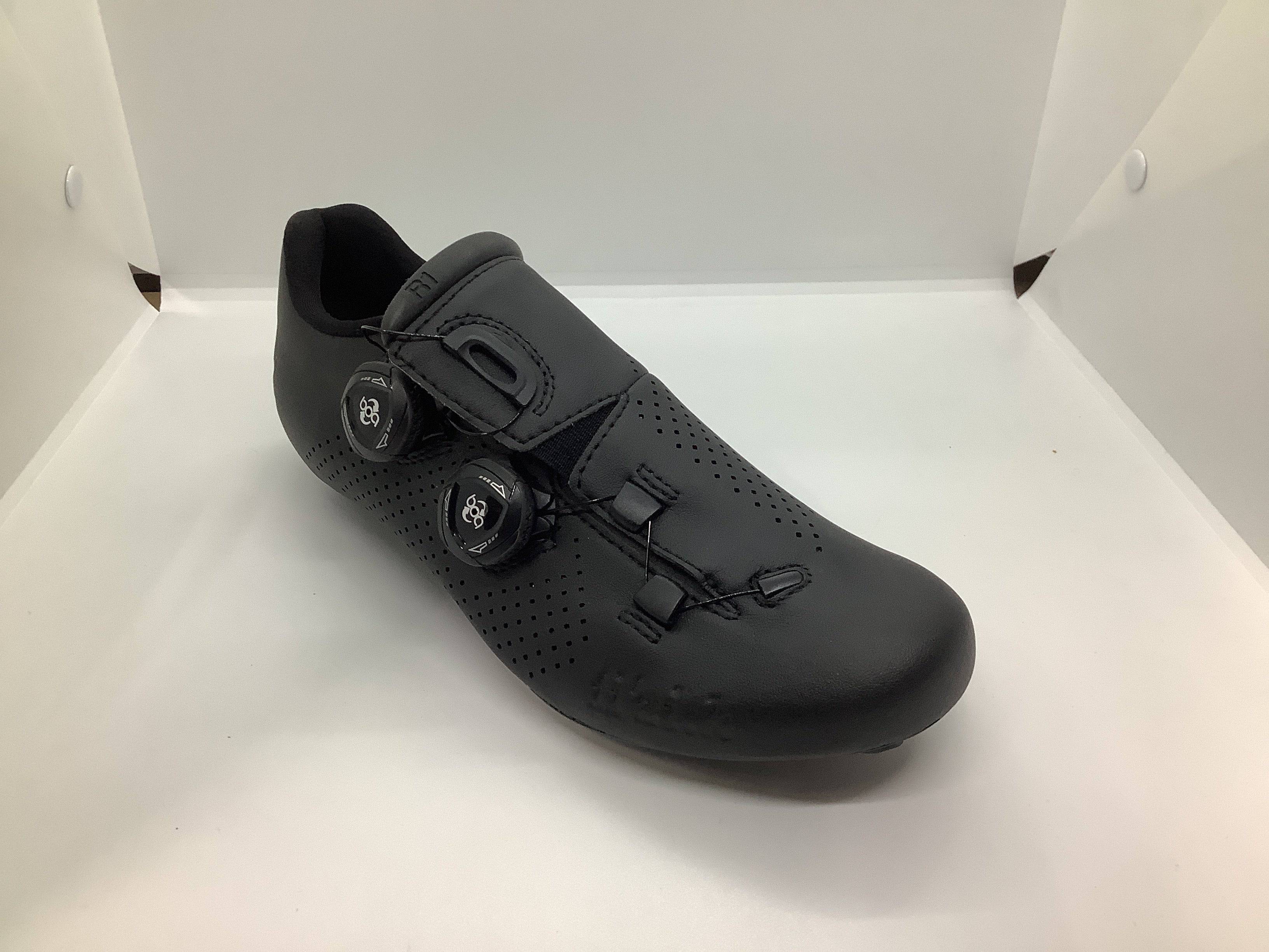 Fizik R1B Black 38.5 | Swinnerton Cycles