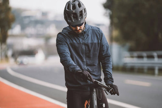 How to choose the best jacket for cycling in all winter weather conditions