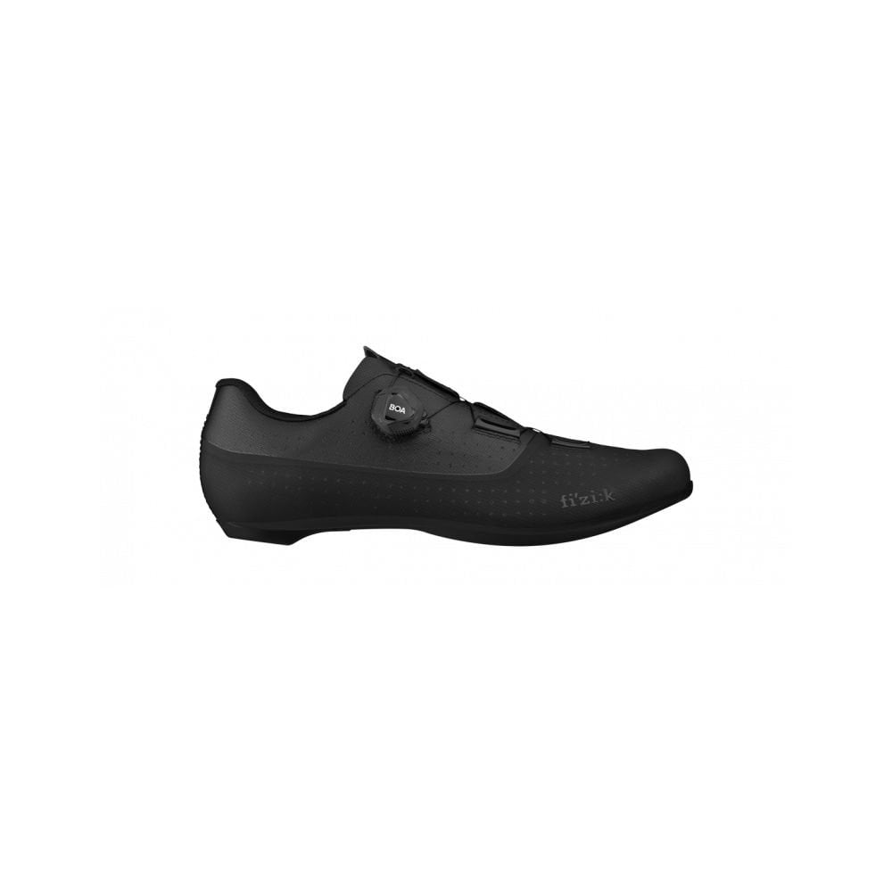 Fizik R2 Vento Aeroweave road cycling shoes with Powerstrap closure, featuring sleek aerodynamic design and breathable material.