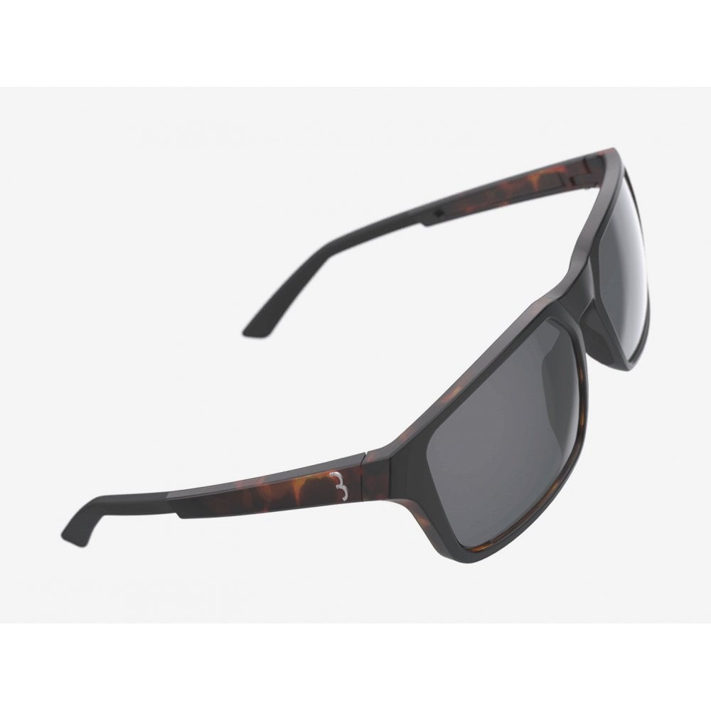 Unisex BBB Spectre Sport Glasses with MLC polycarbonate lenses, lightweight eyewear for active wear and outdoor activities.