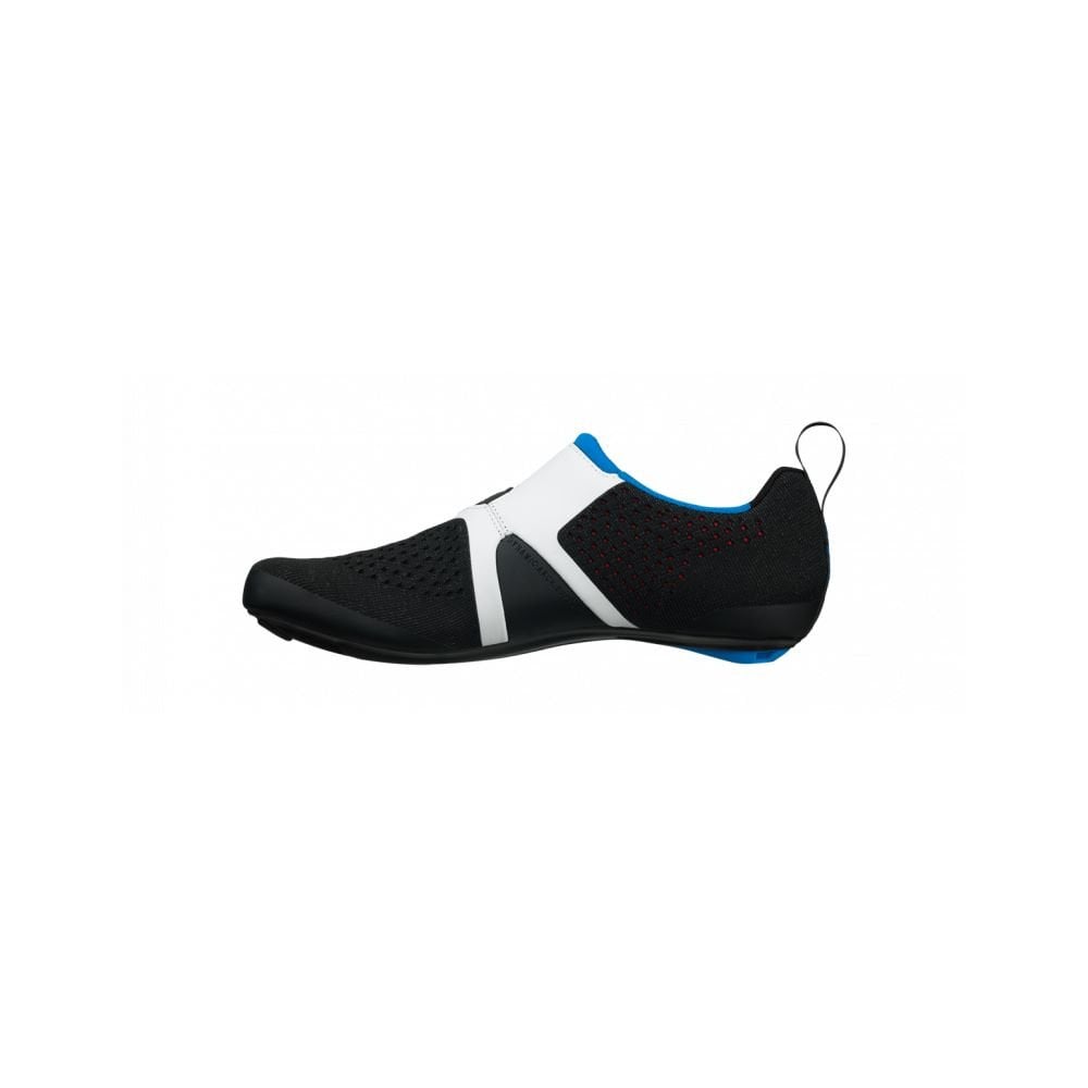 Fizik R4 Transiro road shoes with Powerstrap closure, designed for quick triathlon transitions and lightweight cycling performance.