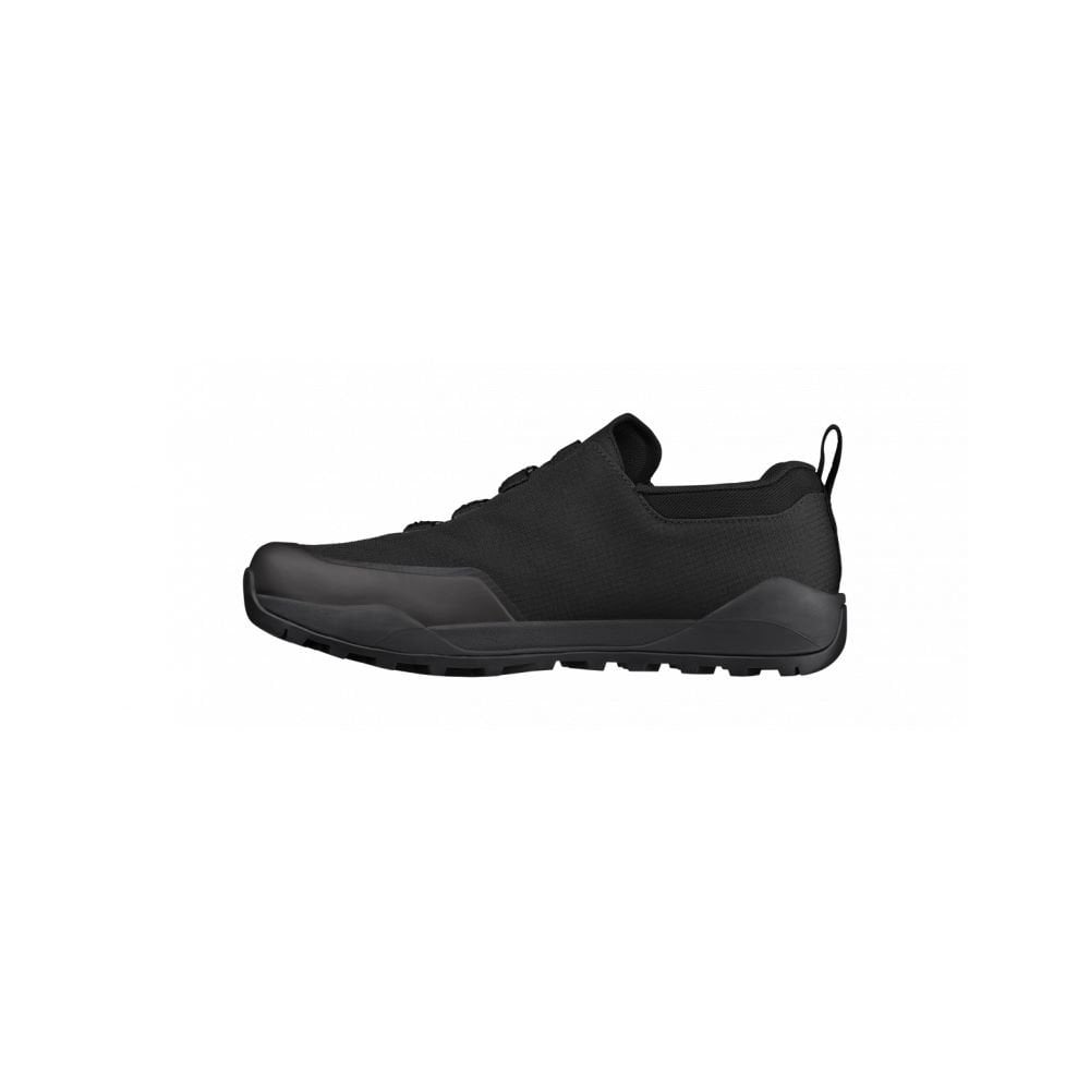 Fizik X2 Terra MTB shoes, durable mountain bike trail footwear with rugged design and secure closure, suitable for mountain biking.