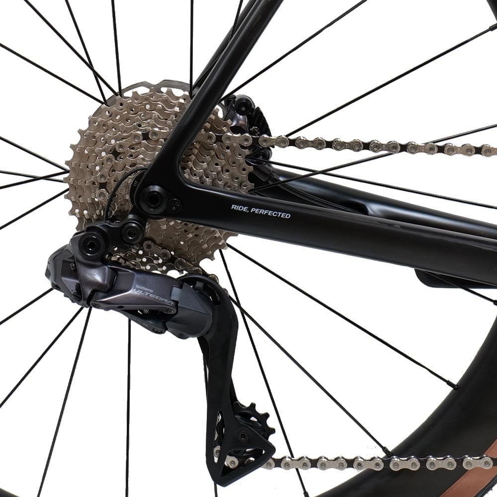 Basso Diamante Ultegra Di2 Cosmic S Road Bike