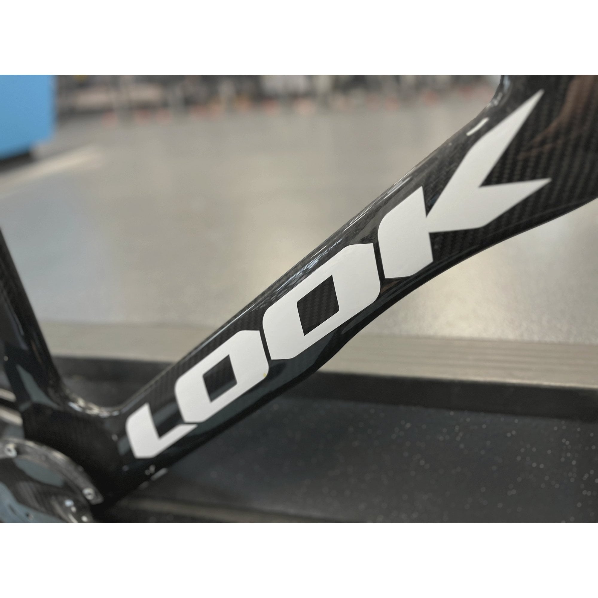 Look Track Frame - R96