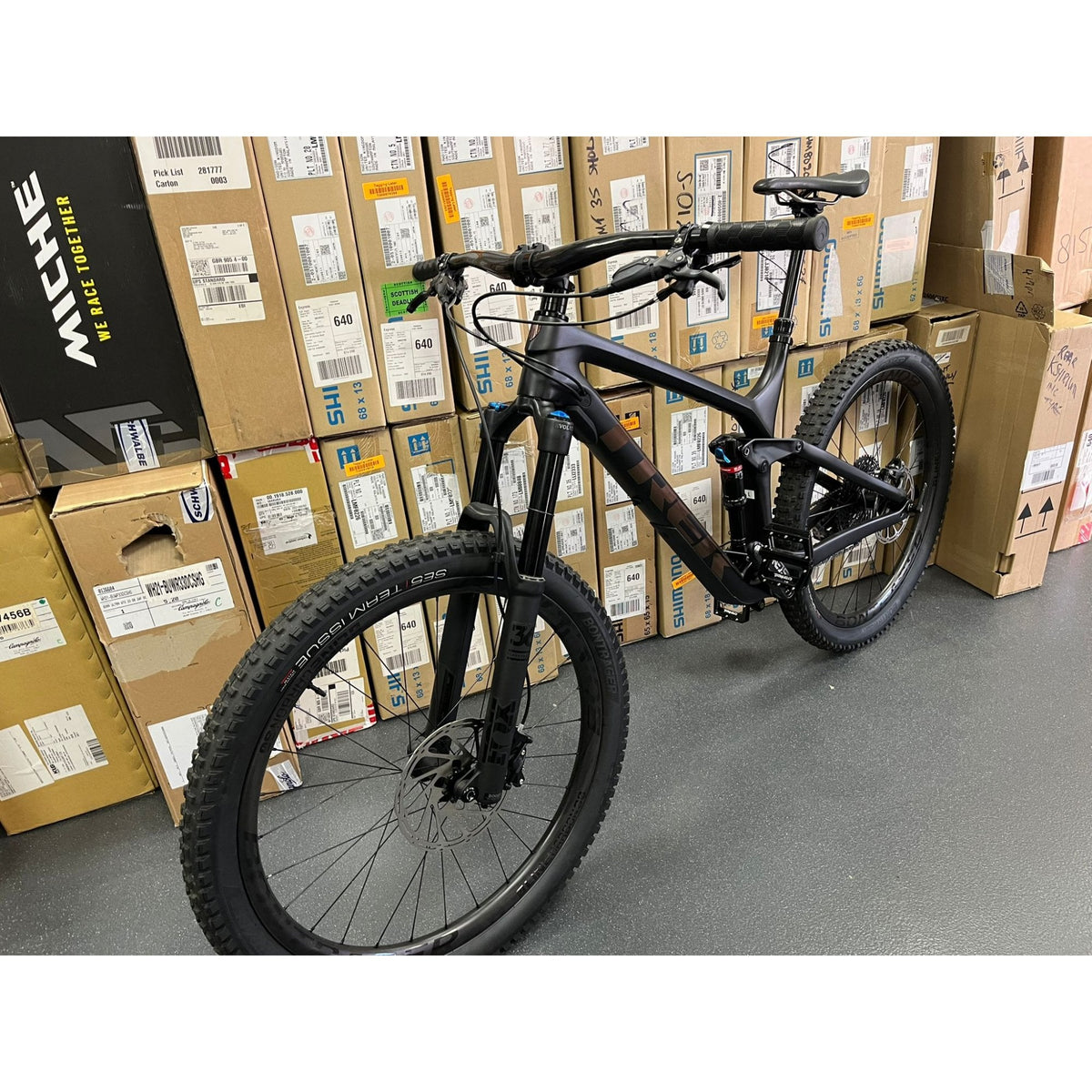 Trek Ex-Demo Remedy 9.8 Black Large