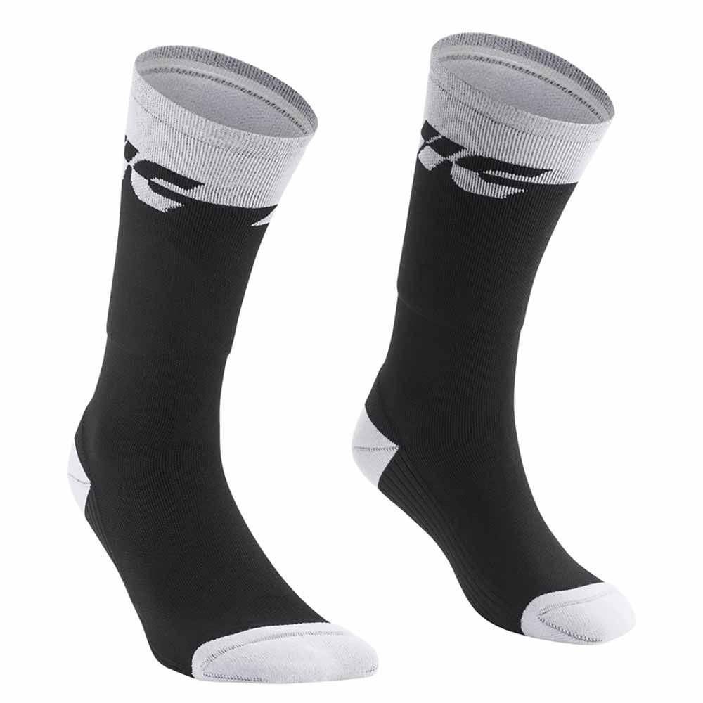 Mavic Deemax high-cut trail and enduro riding socks featuring cushioning and breathable fabric for comfort and protection.