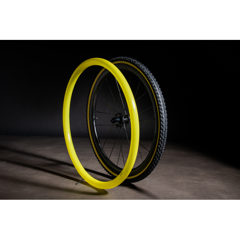 Pirelli Cinturato SmarTUBE Lite gravel and MTB inner tube with dual diameter compatibility, suitable for bike components.