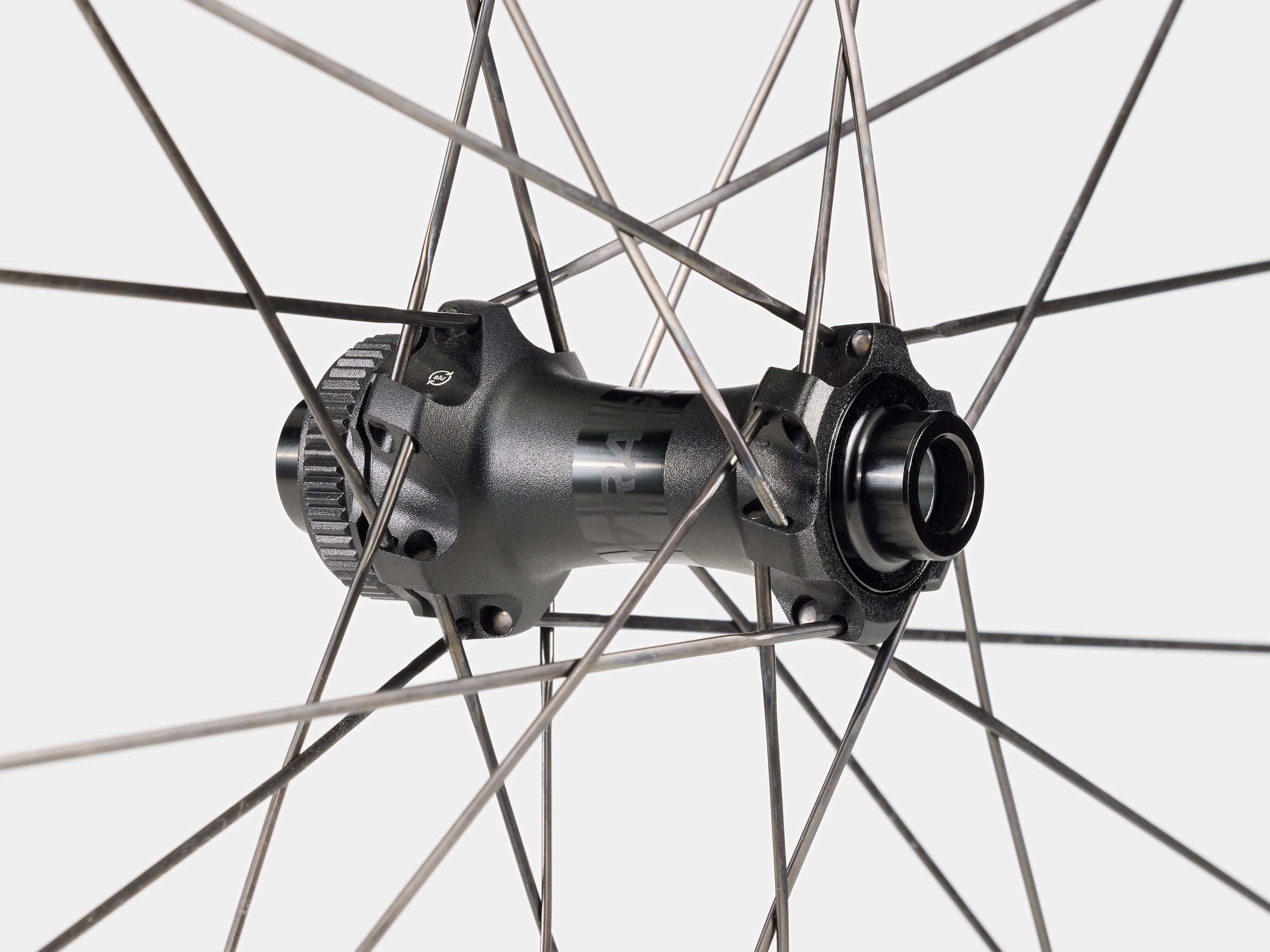 Bontrager Wheel - Paradigm Pro 30 TLR Disc Road Wheel