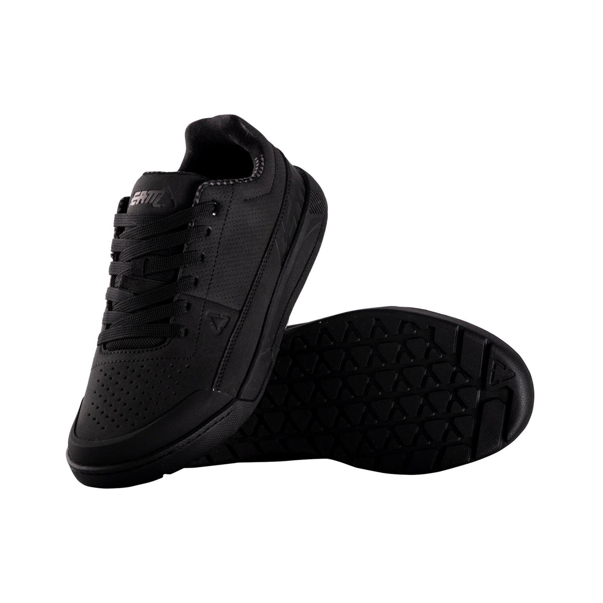 Leatt Women Flat 2.0 mountain biking shoes with RideGrip Pro outsole, designed for trail riding and cycling comfort.
