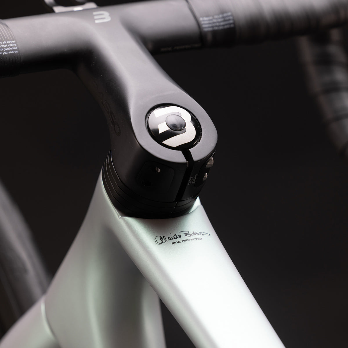 basso road frameset diamante frameset moon opal p137786