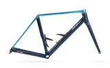 Colnago C72 Disc 2026 carbon road race frameset with integrated cockpit and aerodynamic seatpost, showcasing sleek design and engineering
